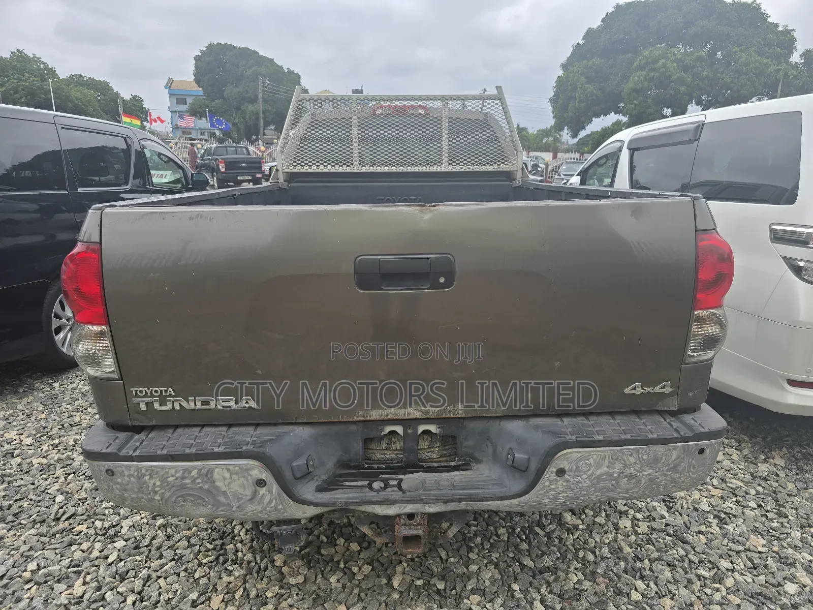 Toyota Tundra CrewMax Limited 5.7L 2009 Gray