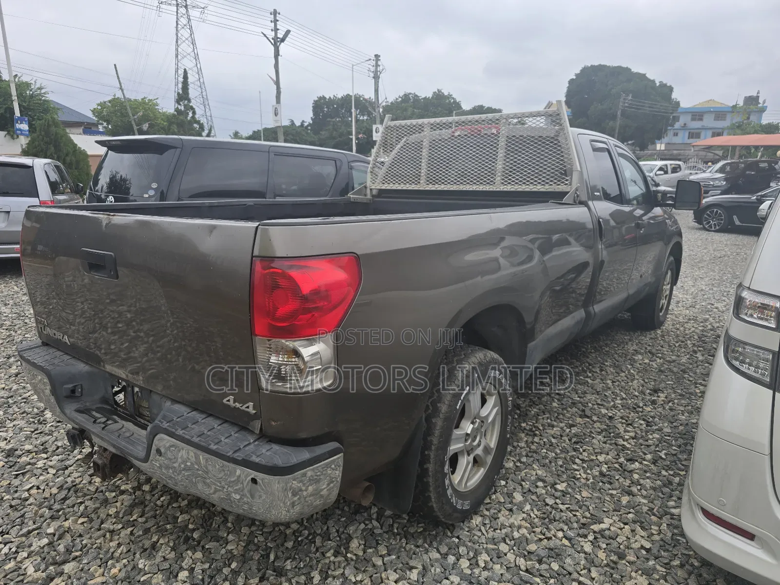 Toyota Tundra CrewMax Limited 5.7L 2009 Gray