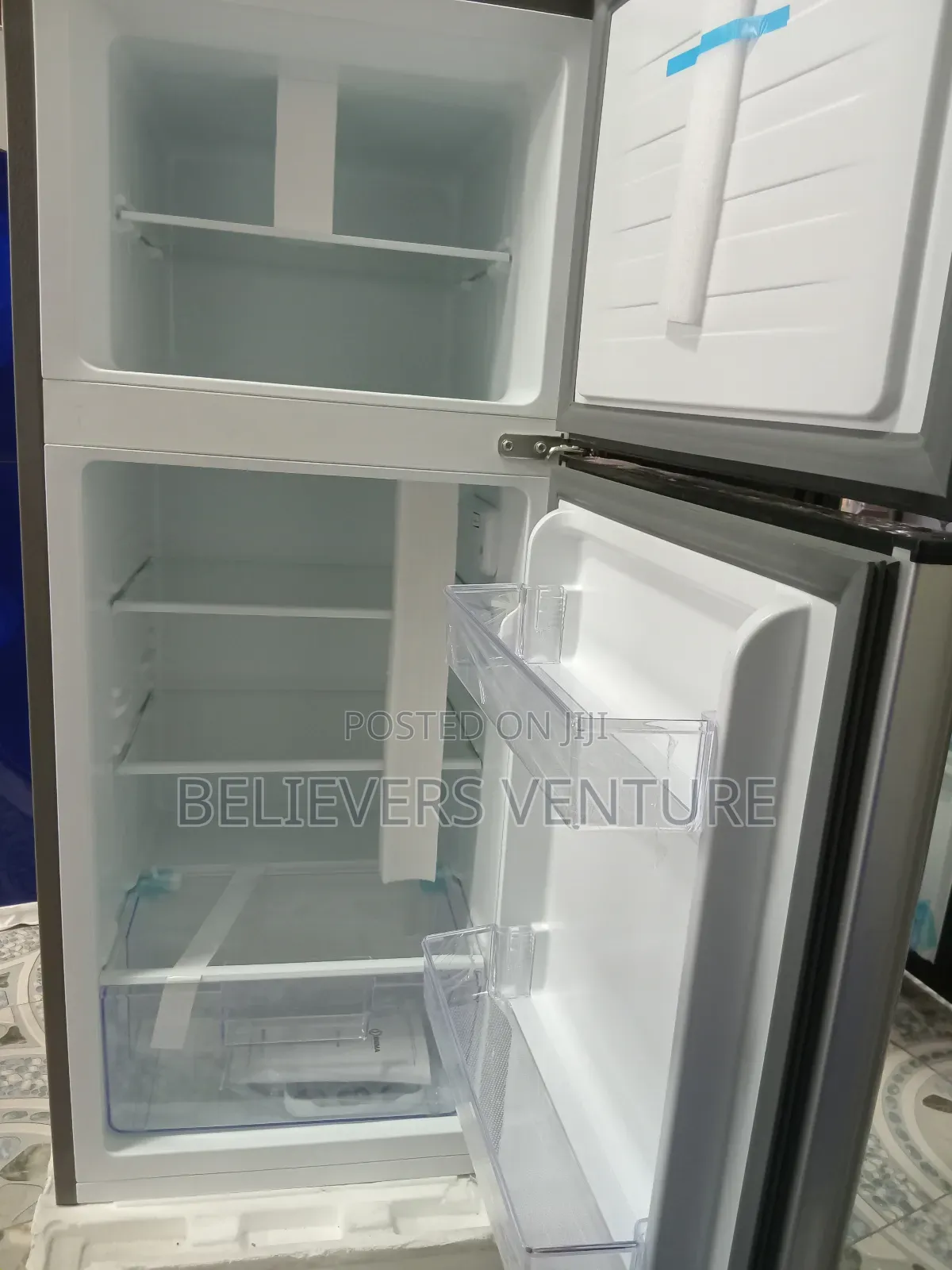 Spacious Sigma 113l Capacity Fridge Top Freezer Sigma