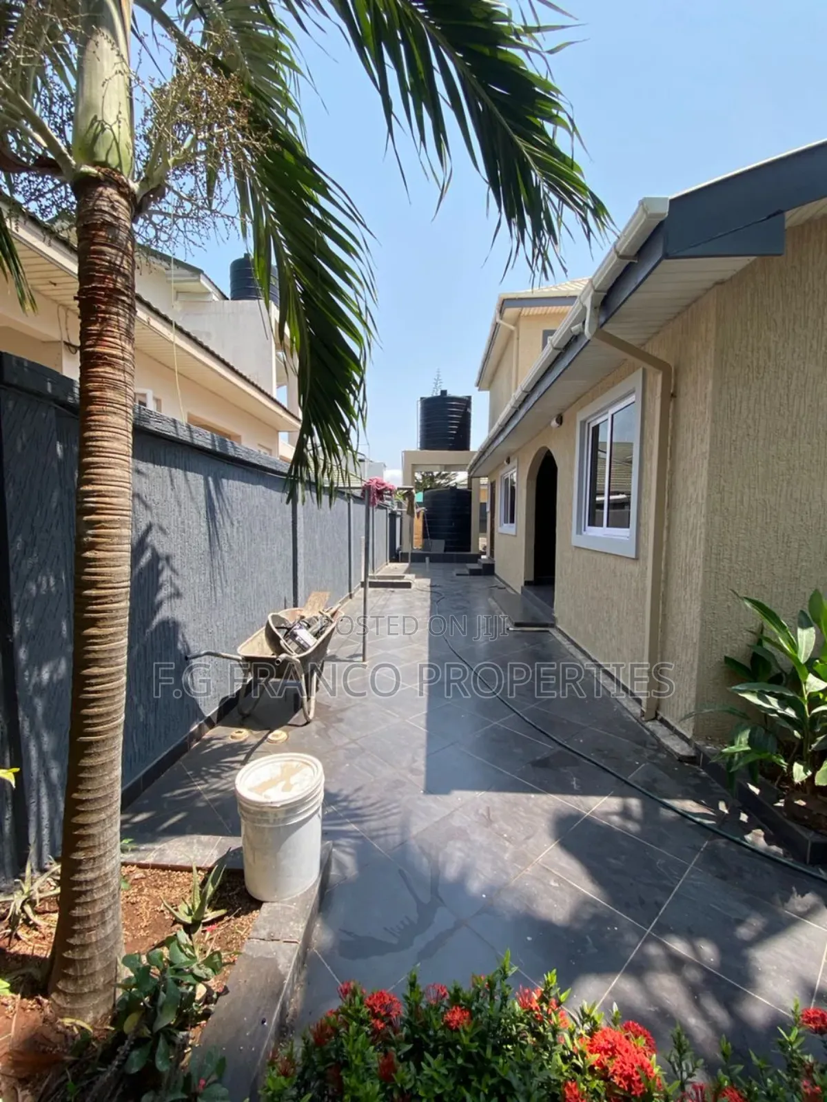5bdrm House in Kg Franco Properties, Cantonments for sale