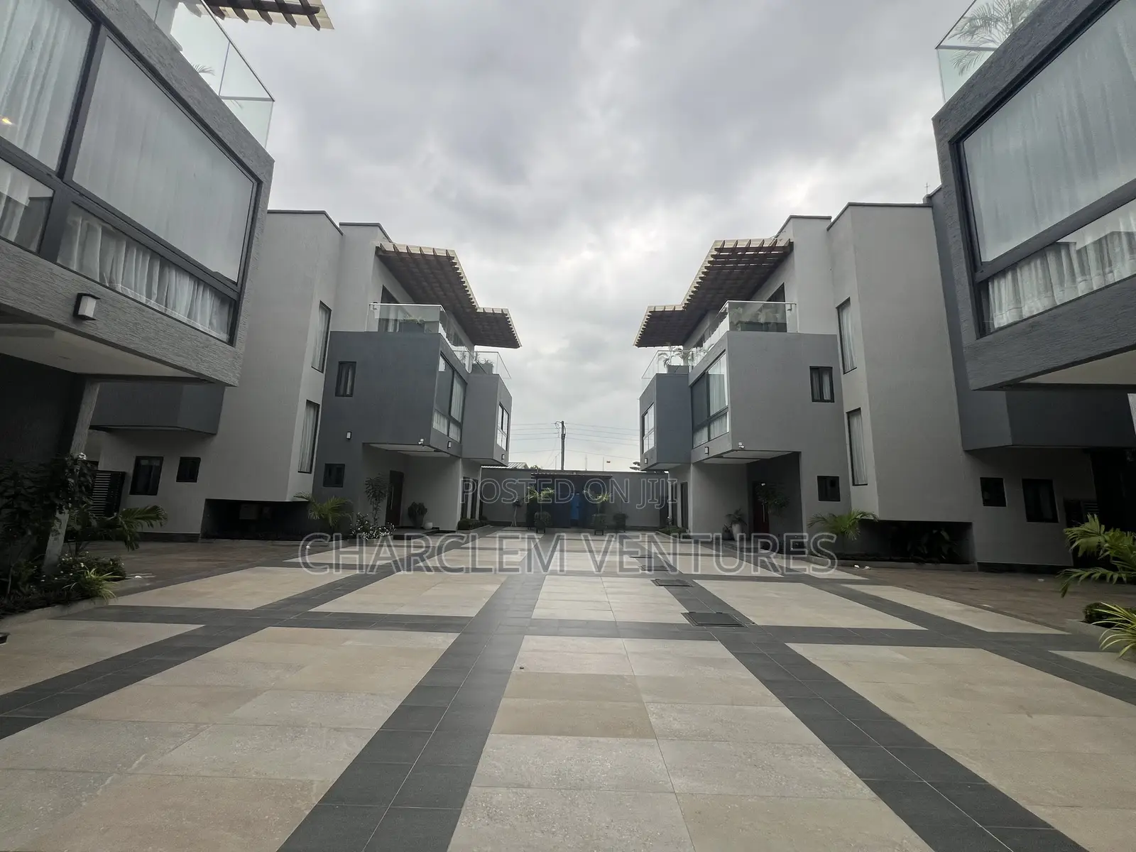 4bdrm Townhouse / Terrace in Charclem Ventures, Roman Ridge for rent