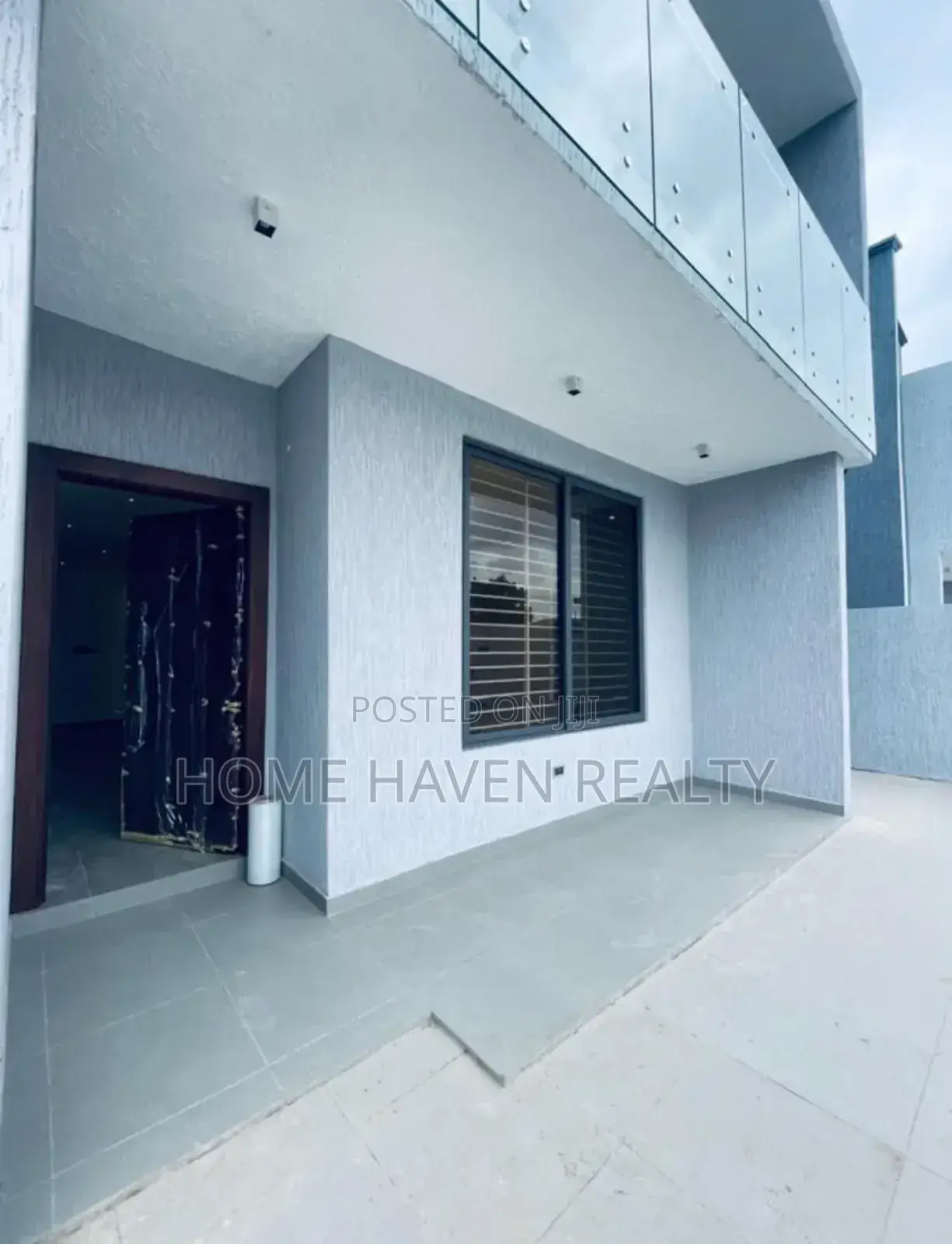 4bdrm House in School Junction, Ashaley Botwe for sale