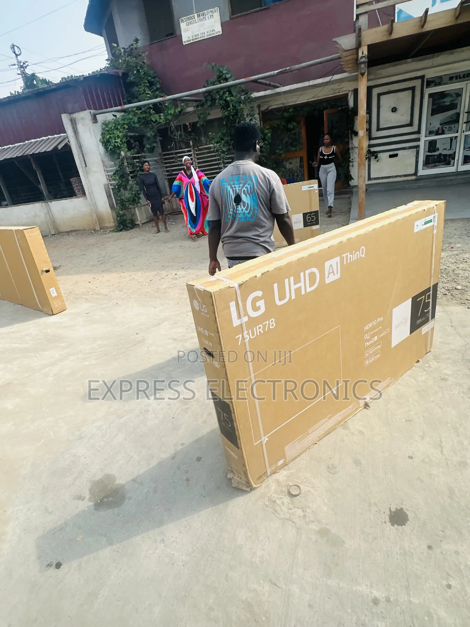 Very Nice Slim Lg 75ut8000. 2024/ 2025 Model Uhd 