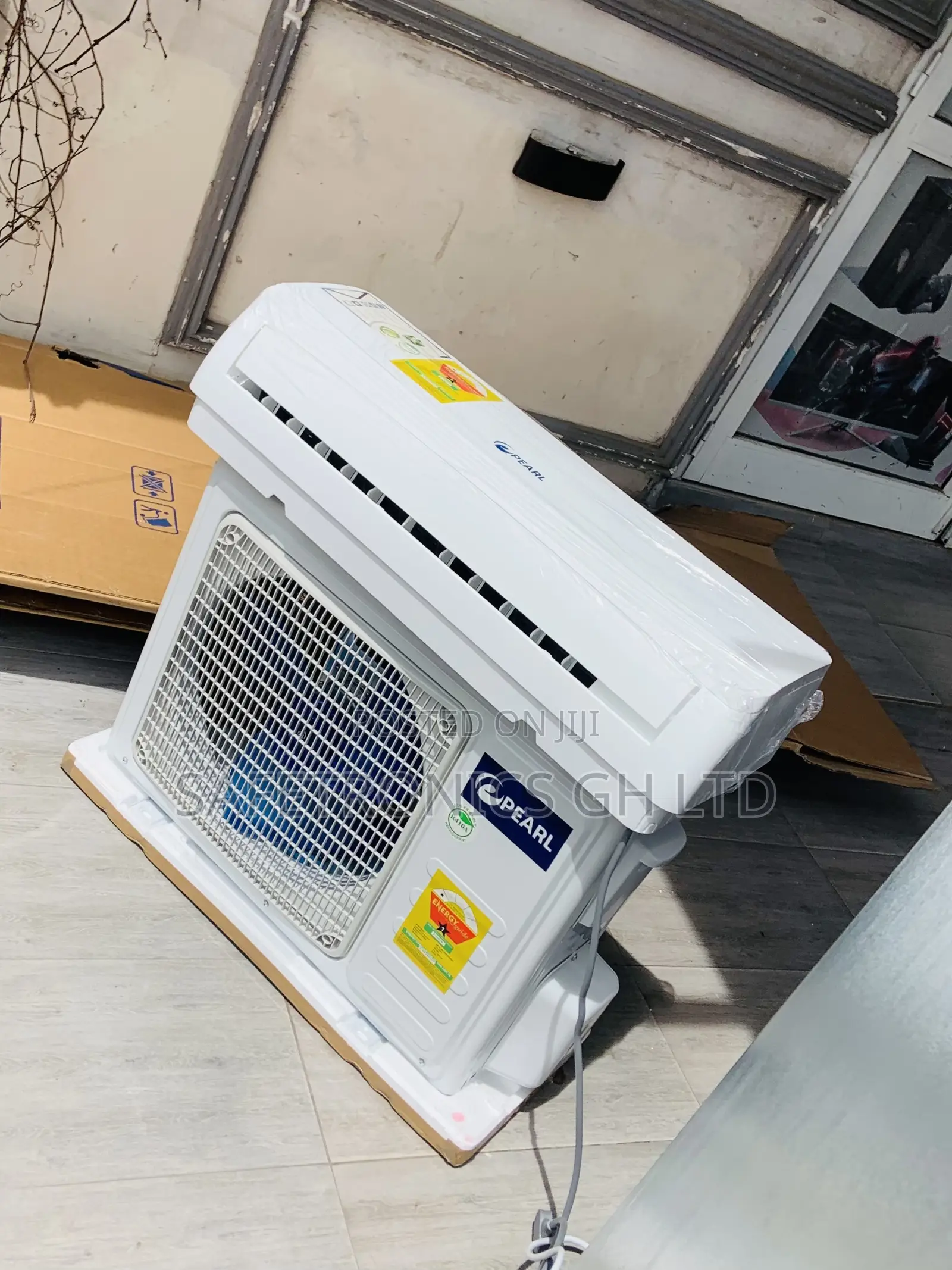 Neat Essential Split R410 Pearl White 1.5 Horsepower Ac