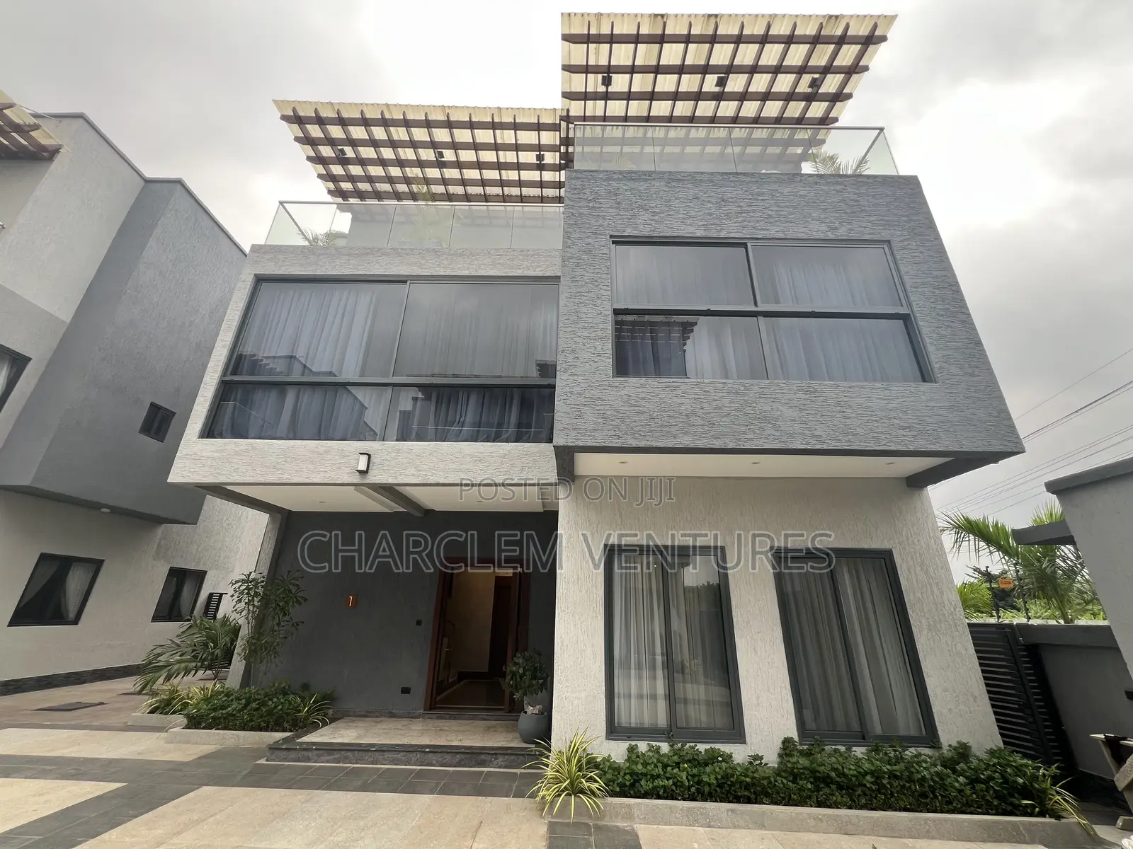 Furnished 4bdrm Townhouse / Terrace in Charclem Ventures, Roman Ridge