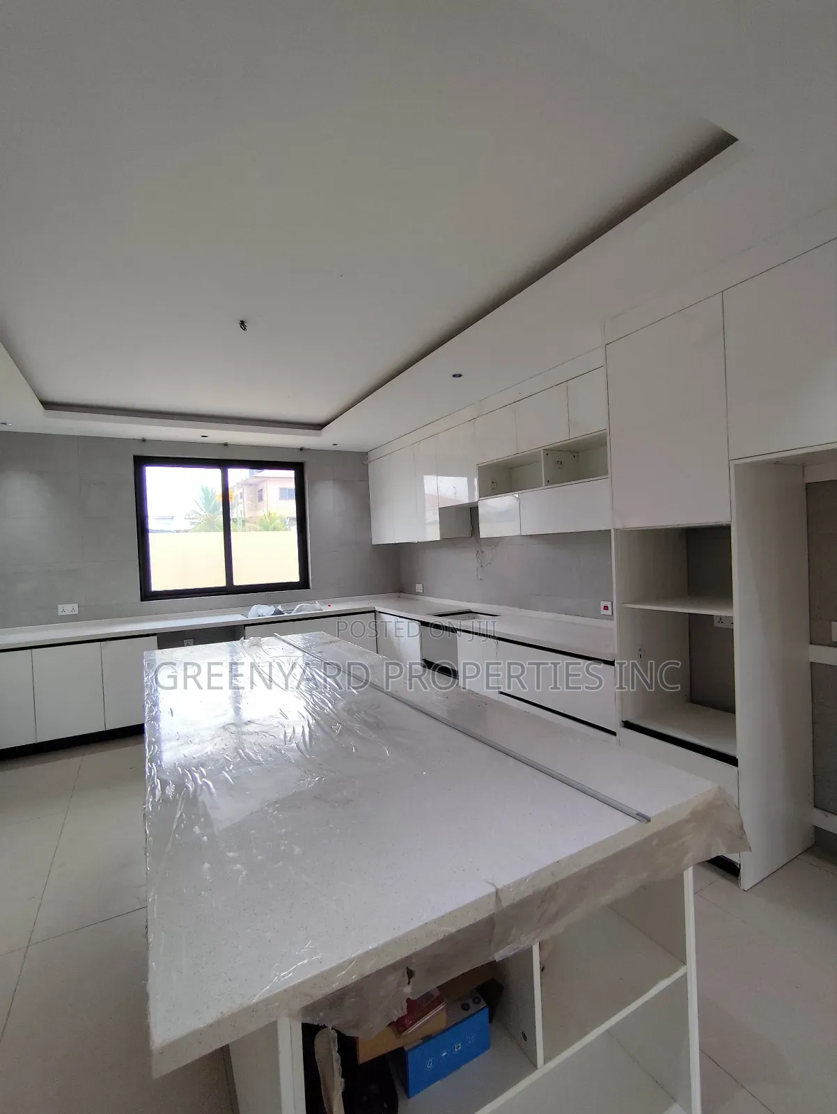 4bdrm House in School Junction, Ashaley Botwe for sale