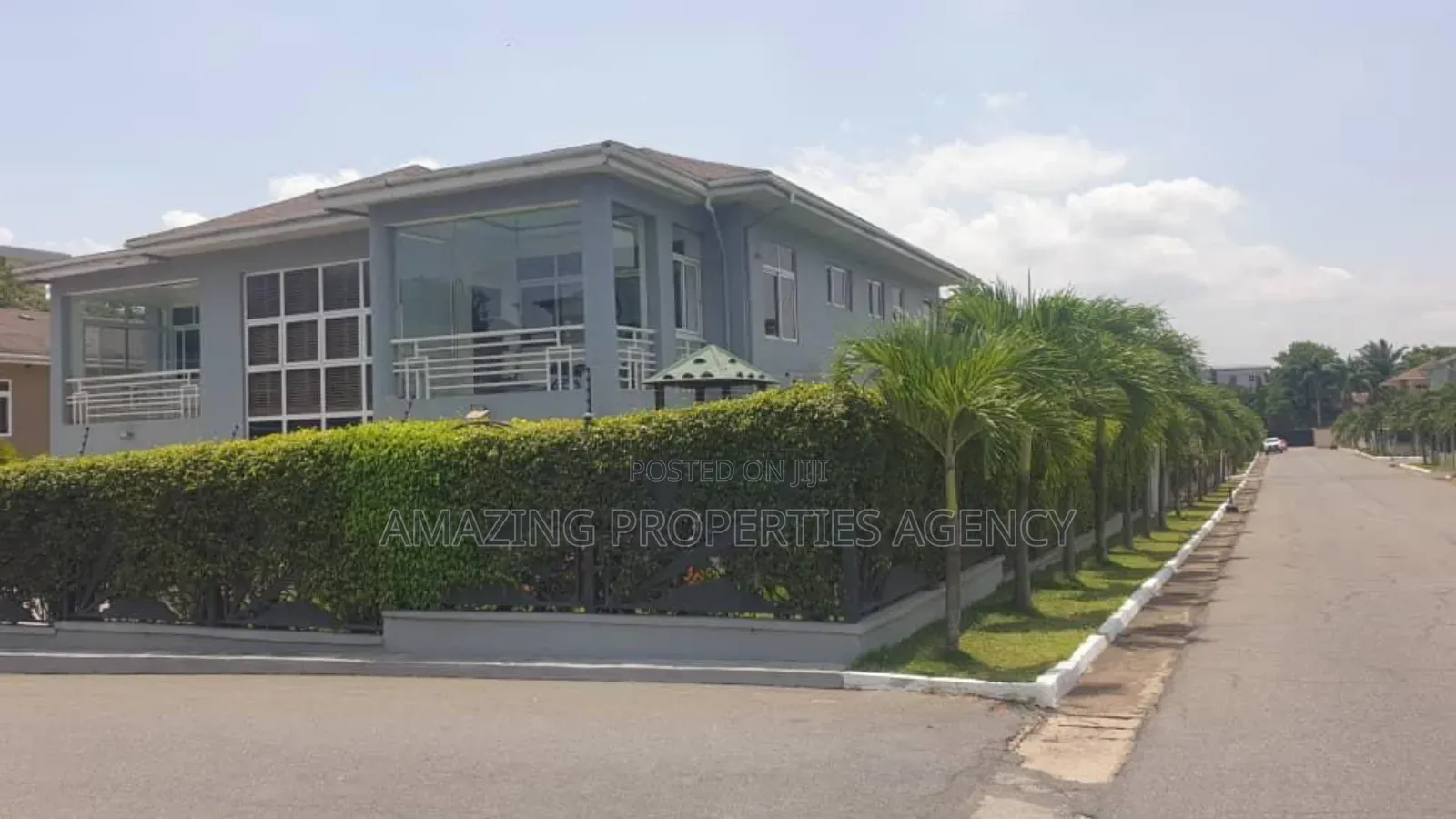 Furnished 5bdrm House in Ridge for sale