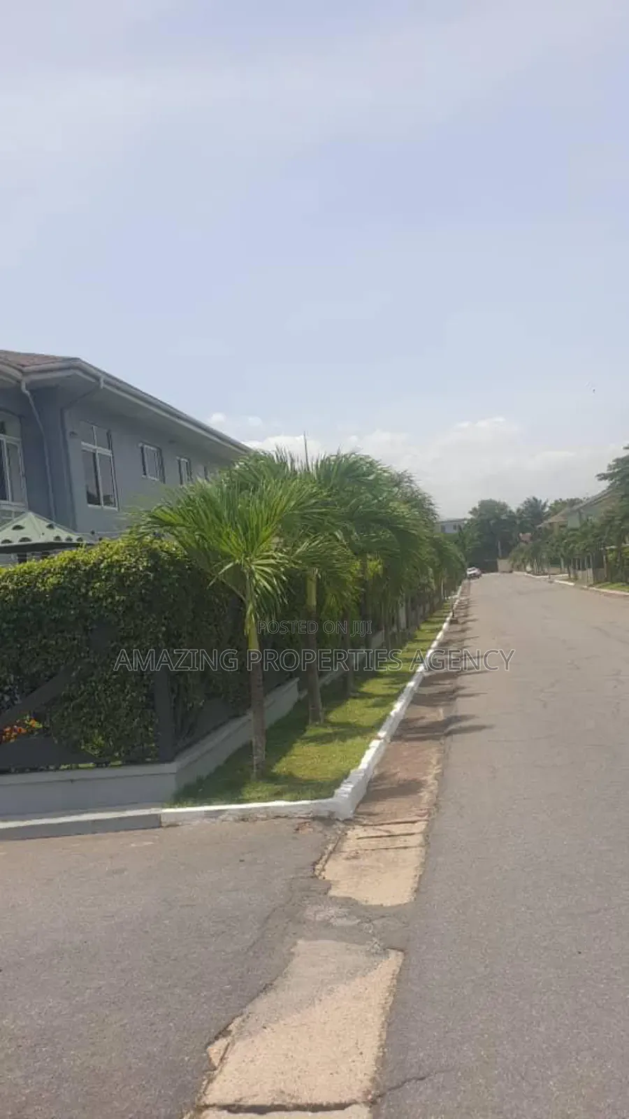 Furnished 5bdrm House in Ridge for sale