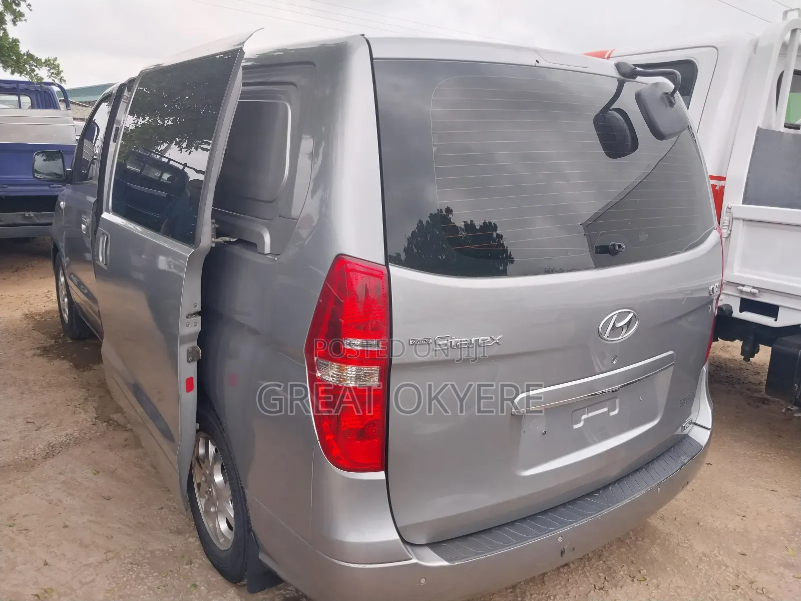 Hyundai Starex 2012 Silver