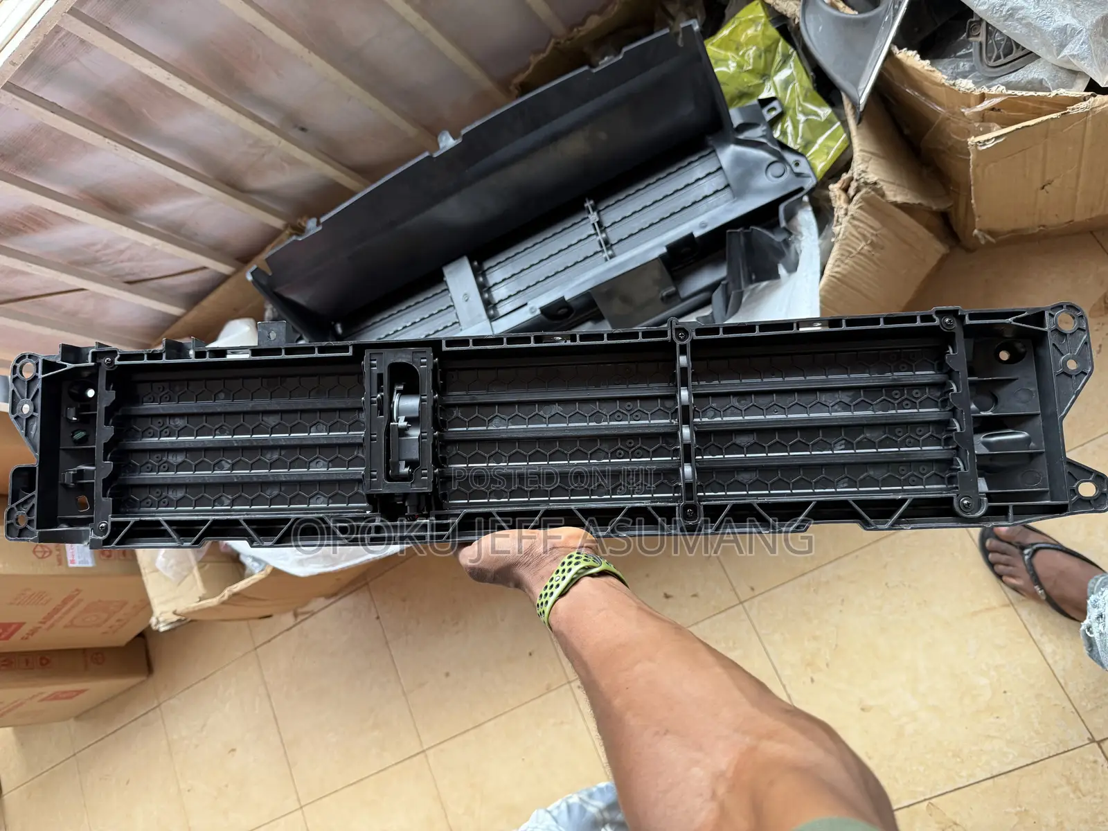CRV 2017-2022 Shutter Grille Lower