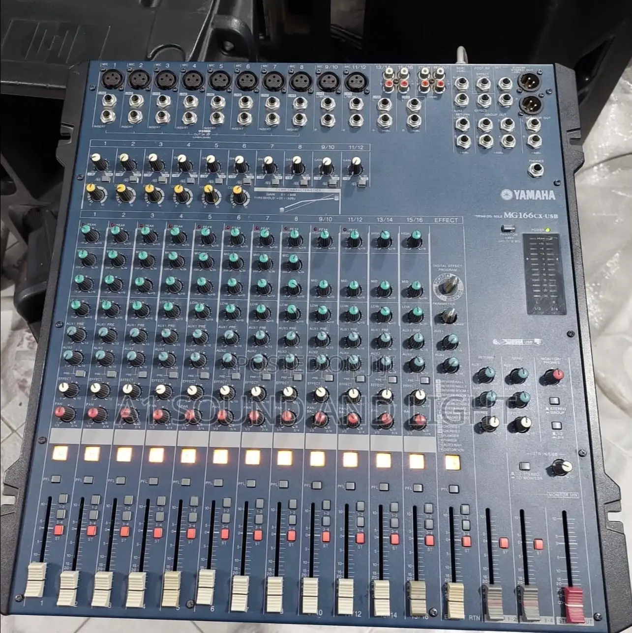 Yamaha Mg166cx Usb 16 Channels Mixer