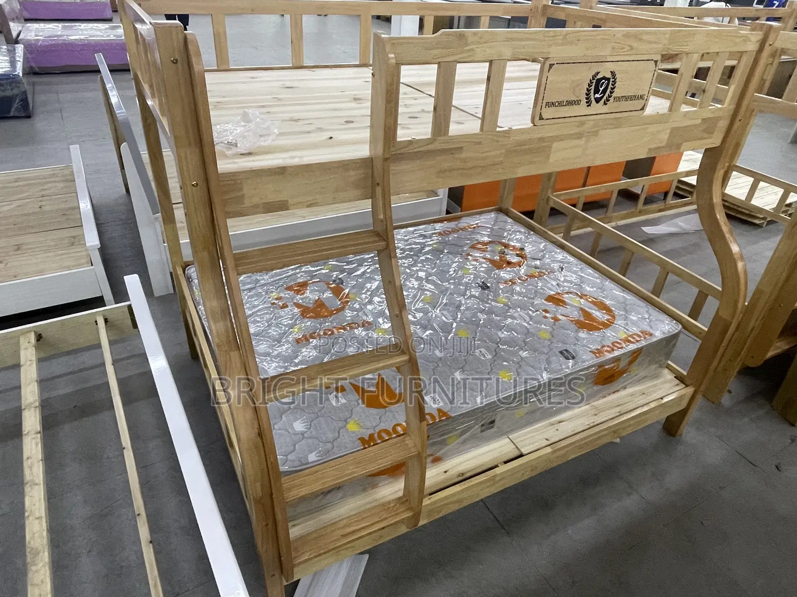 Wooden Bunk Bed (Quality Foreign Wooden Student Bunk Bed)