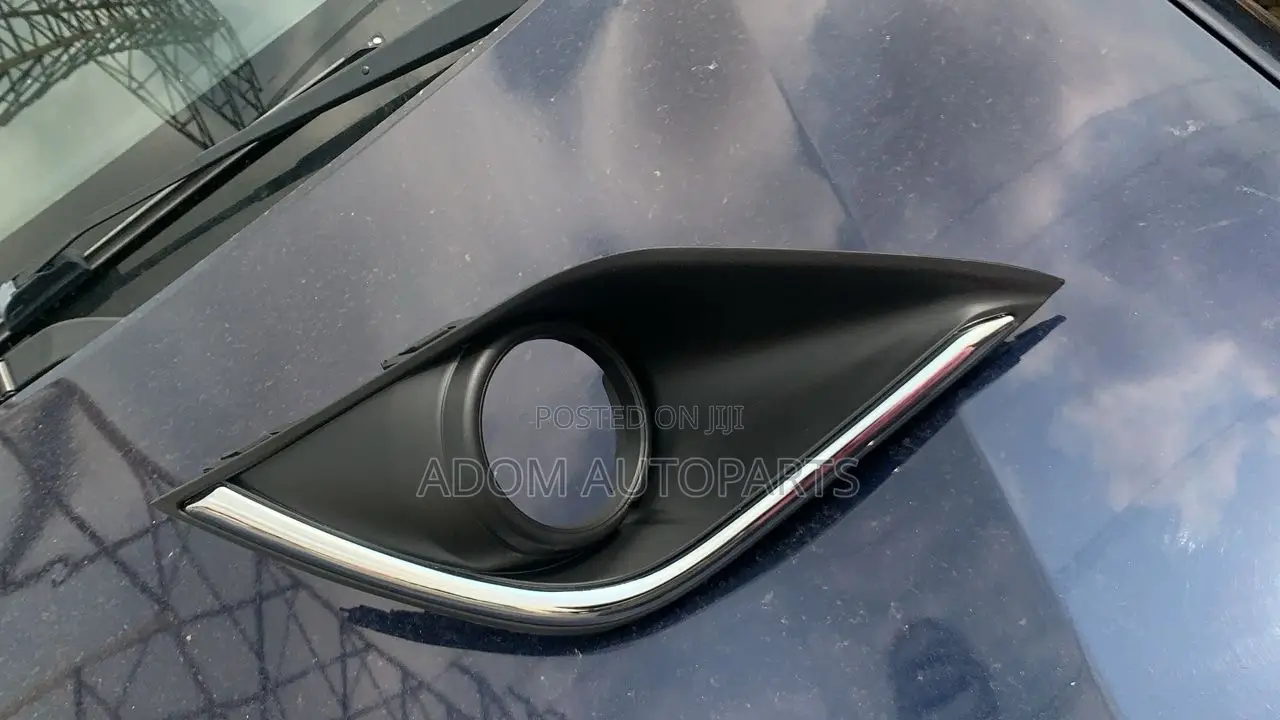 Mitsubishi Outlander Foglight Cover 2016 2017 2018