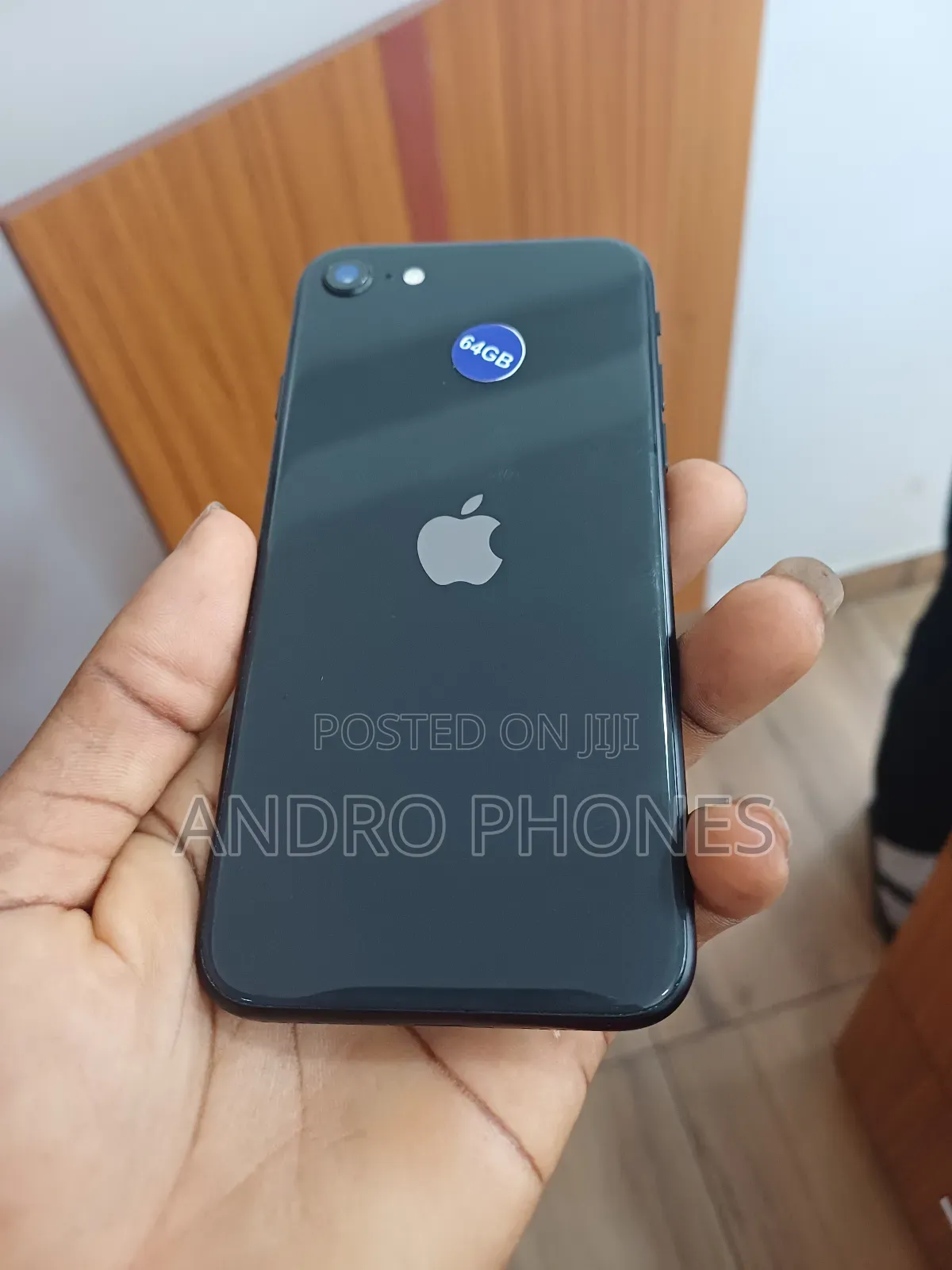 Apple iPhone SE (2020) 64 GB Black