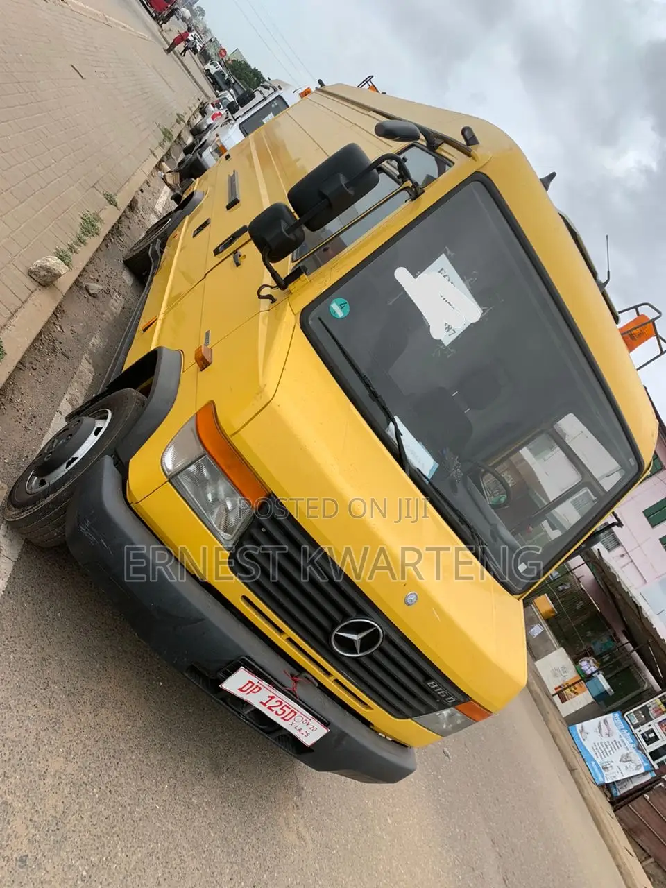 Mercedes-Benz T2 2001 Yellow