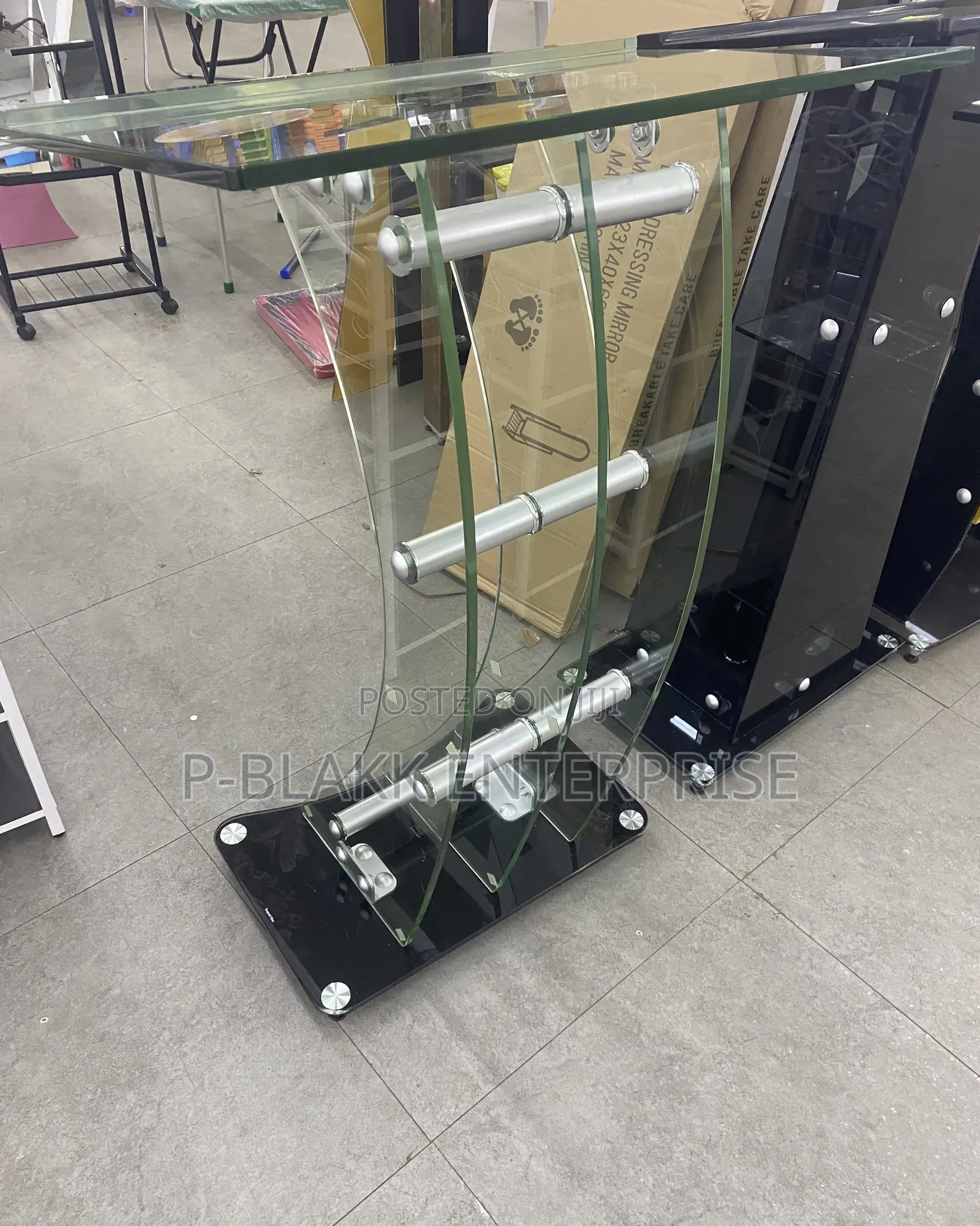 Plain Glass With Black Base Glass Pulpit