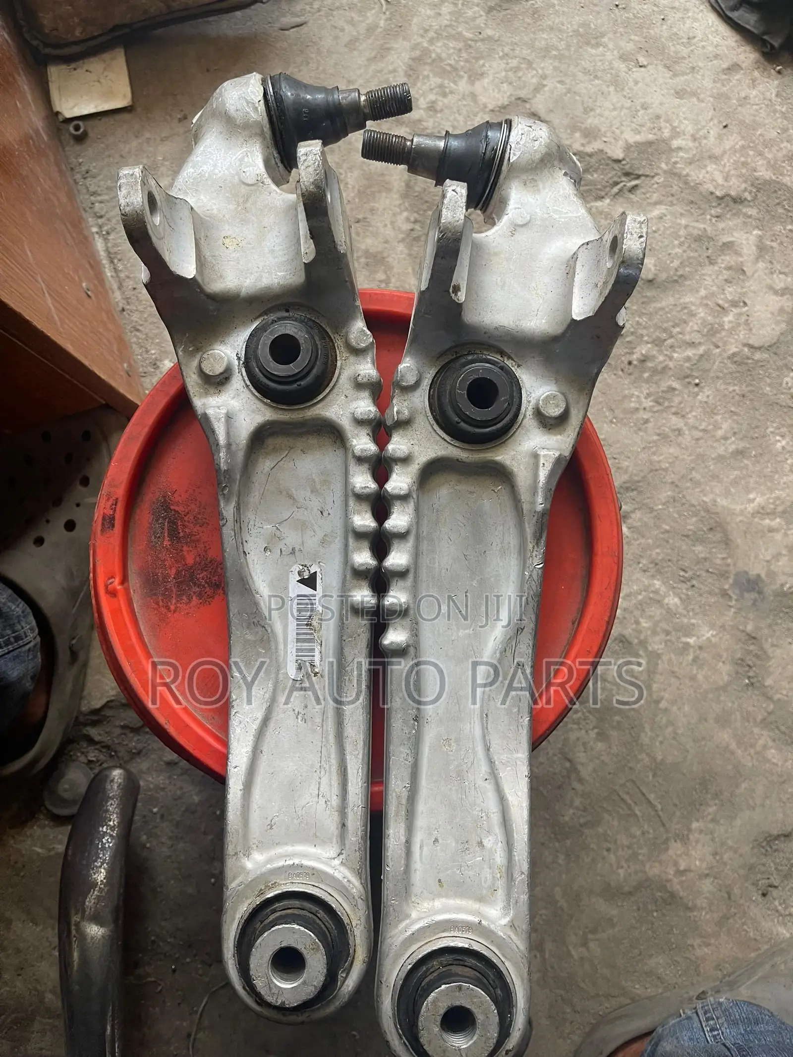 Range Rover Velar Lower Arms