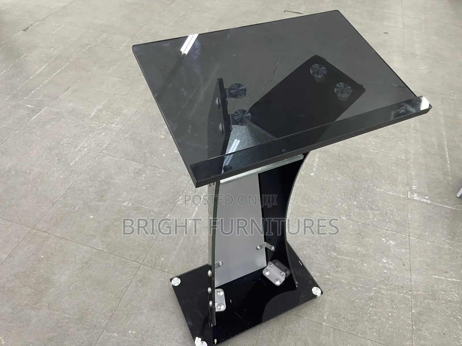 Quality Glass Pulpit Available in Different Sizes