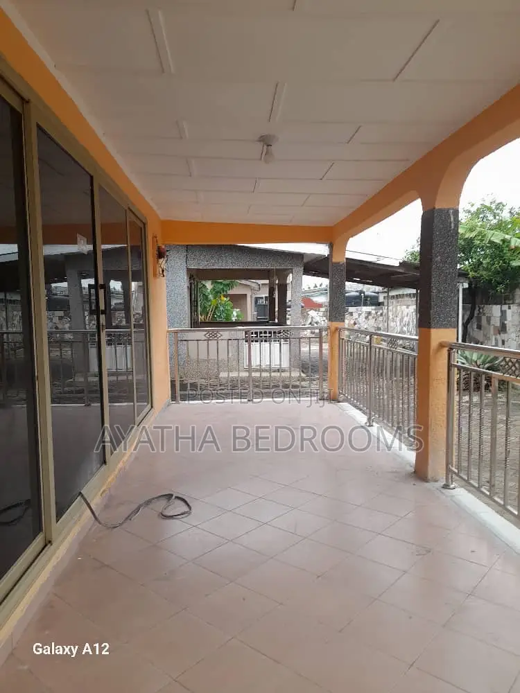 3bdrm Apartment in Ayathar Bedroom, New Town for rent