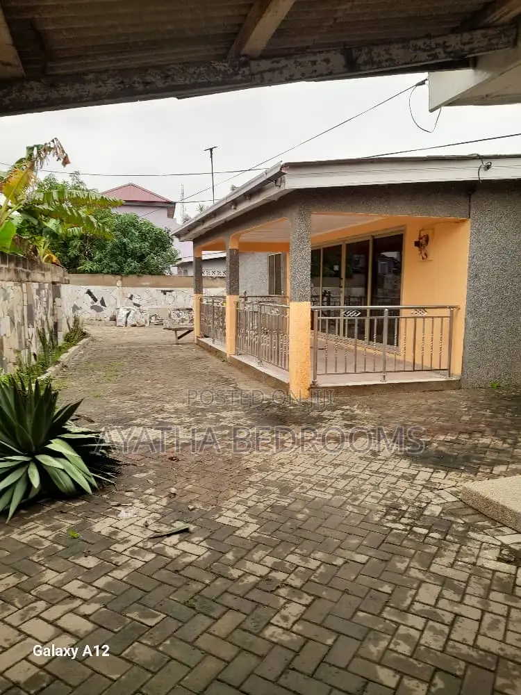 3bdrm Apartment in Ayathar Bedroom, New Town for rent