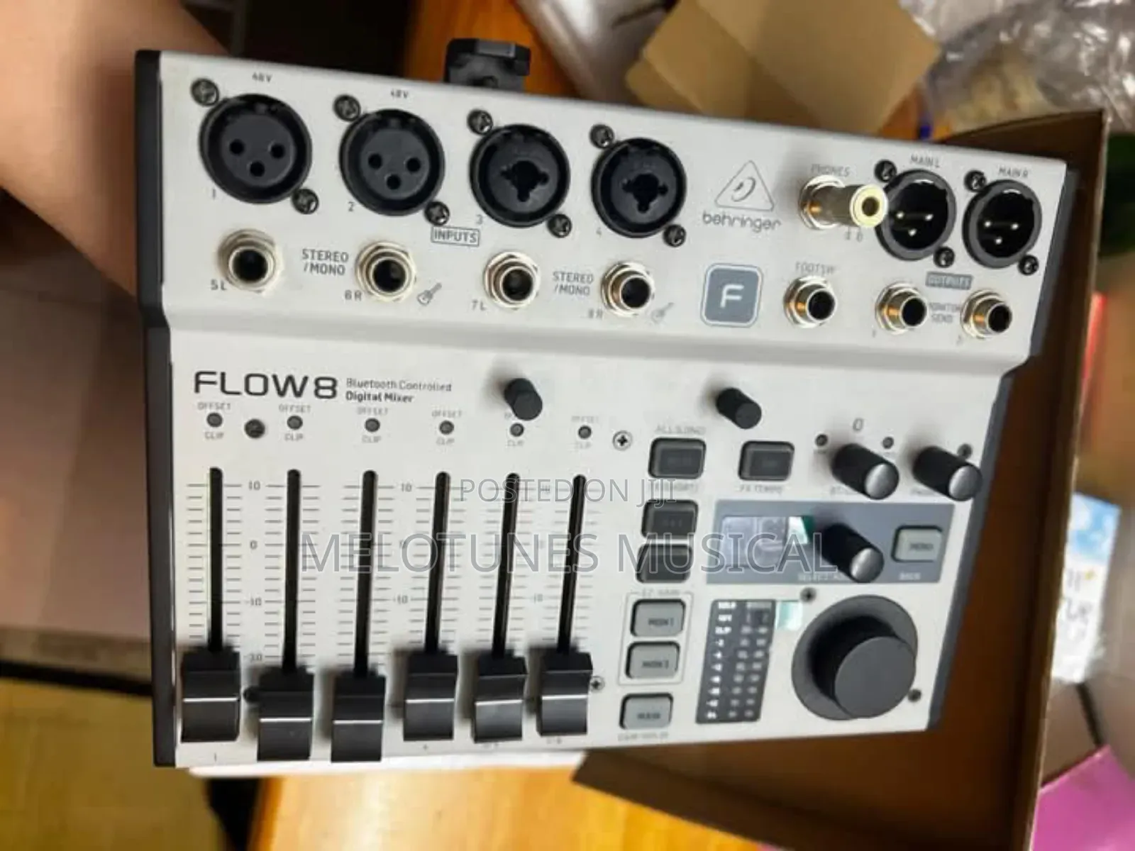 Behringer Flow 8 Digital Mixer.
