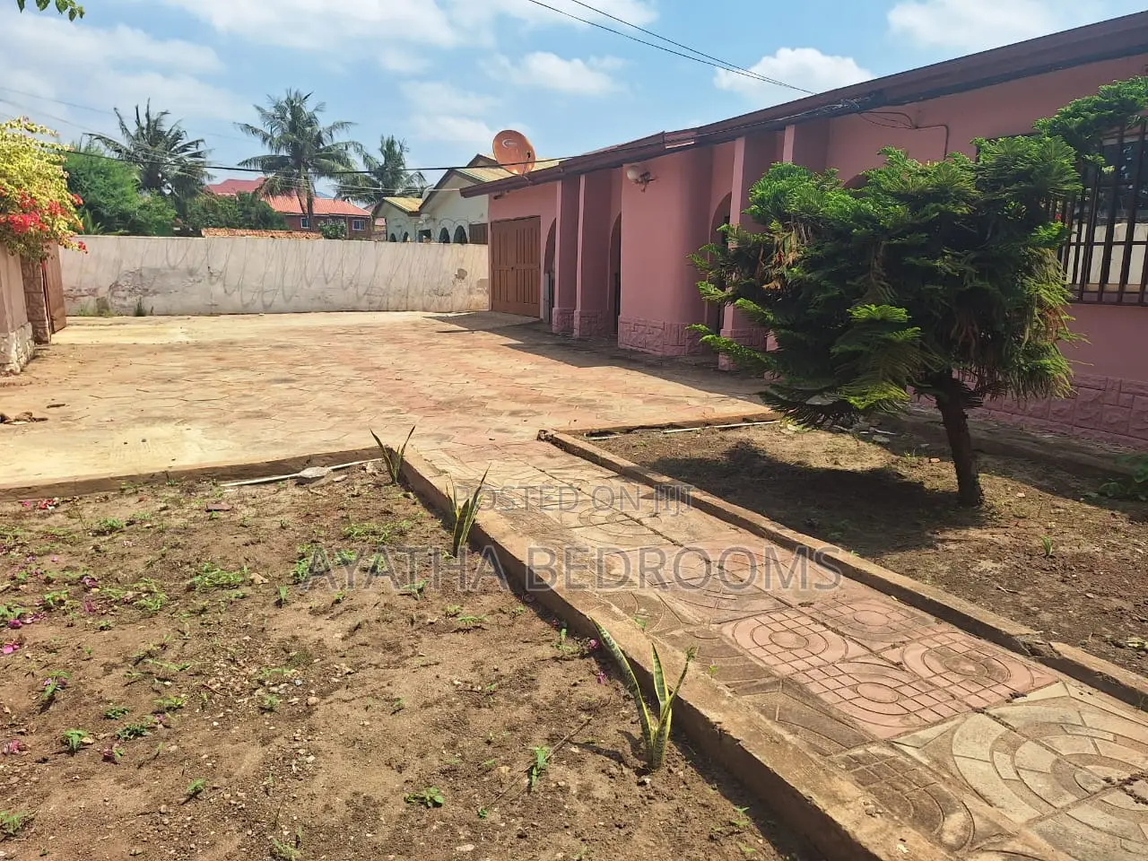 4bdrm Apartment in Ayathar Bedroom, Baatsona Total for rent