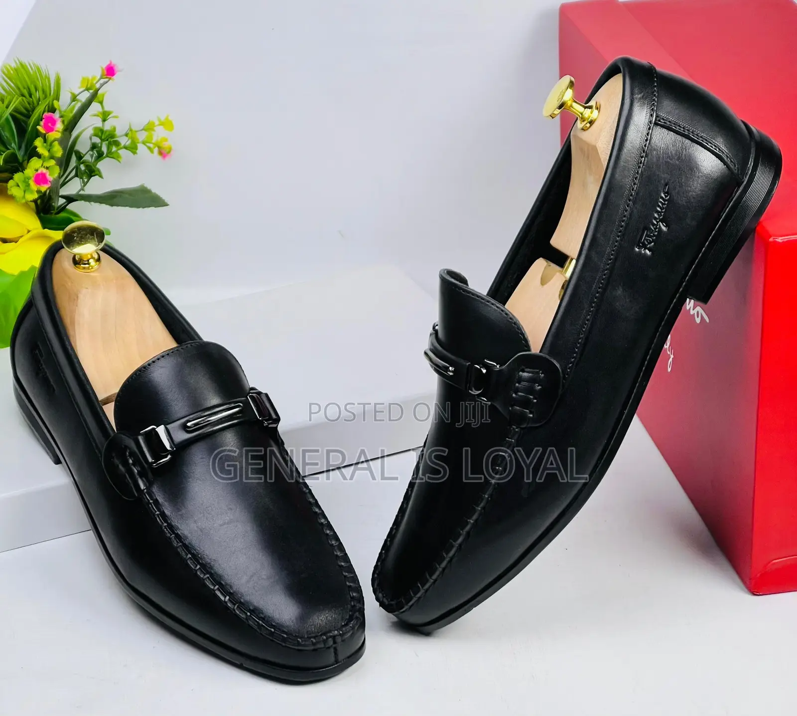 Salvatore Ferragamo Men Black Leather Loafers