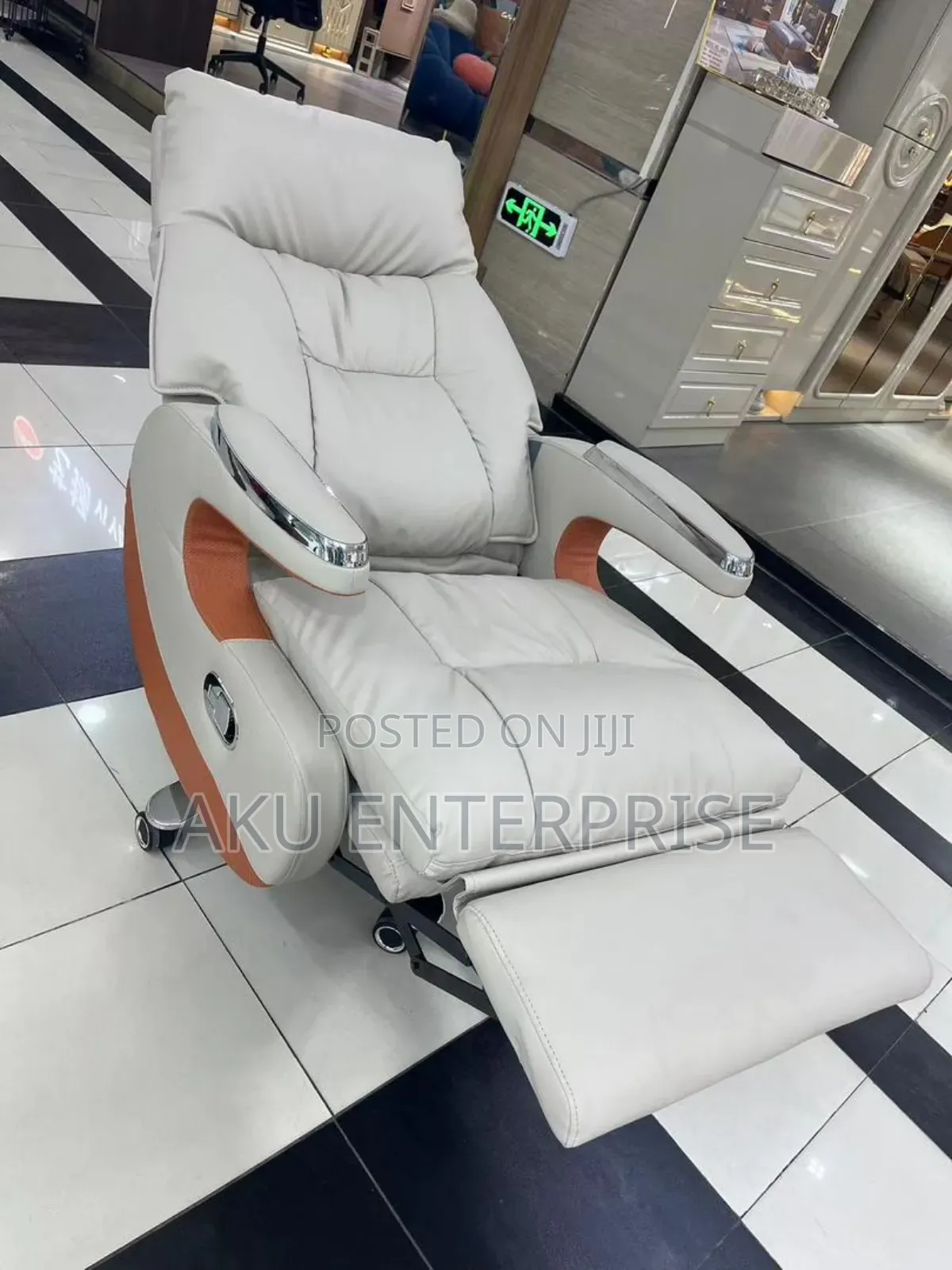Adjustable Recliner Office Swivel Chair Legrest Comfortable