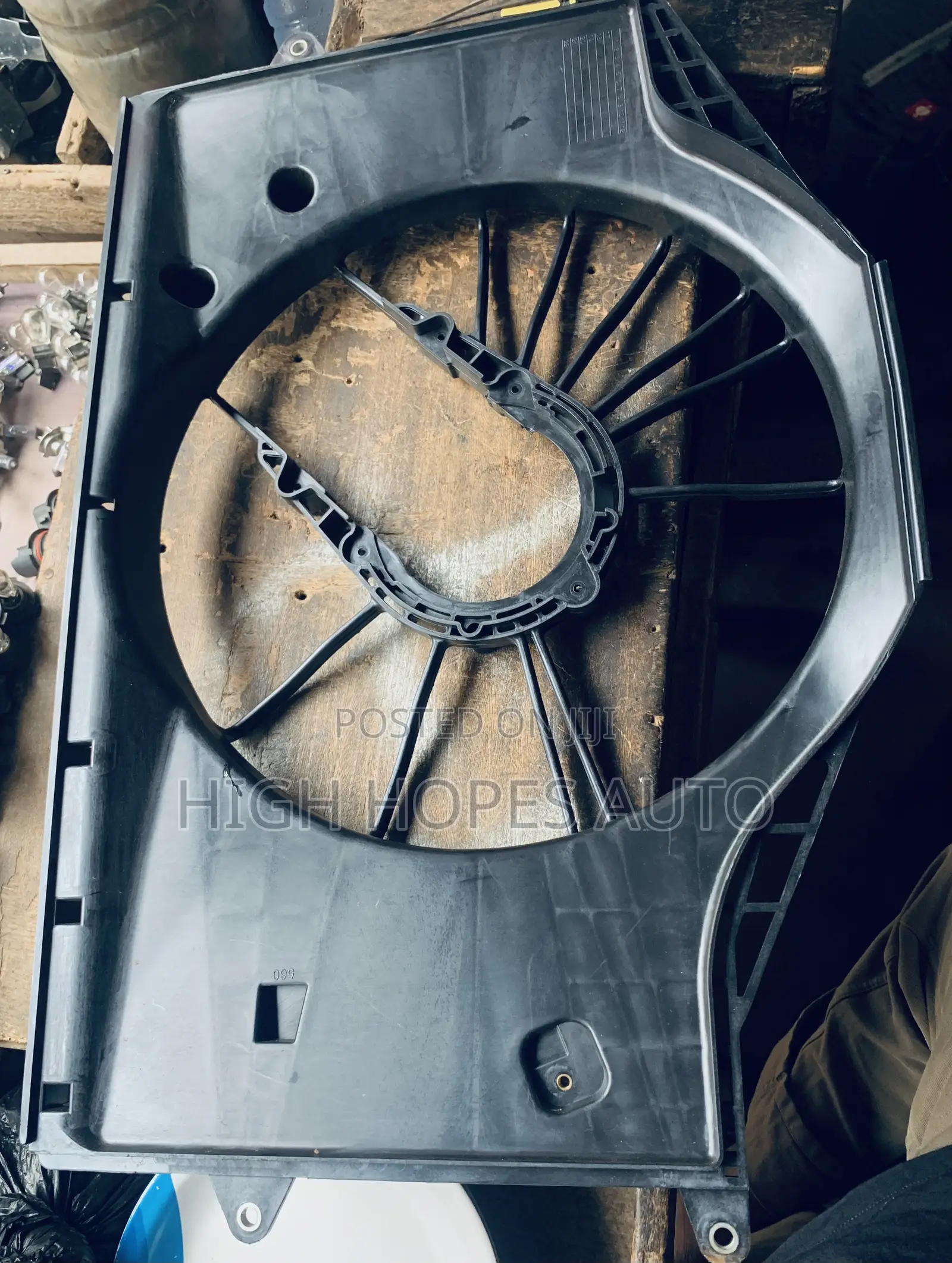 2016/2021 Honda Civic 2.0t Radiator Fan Case.