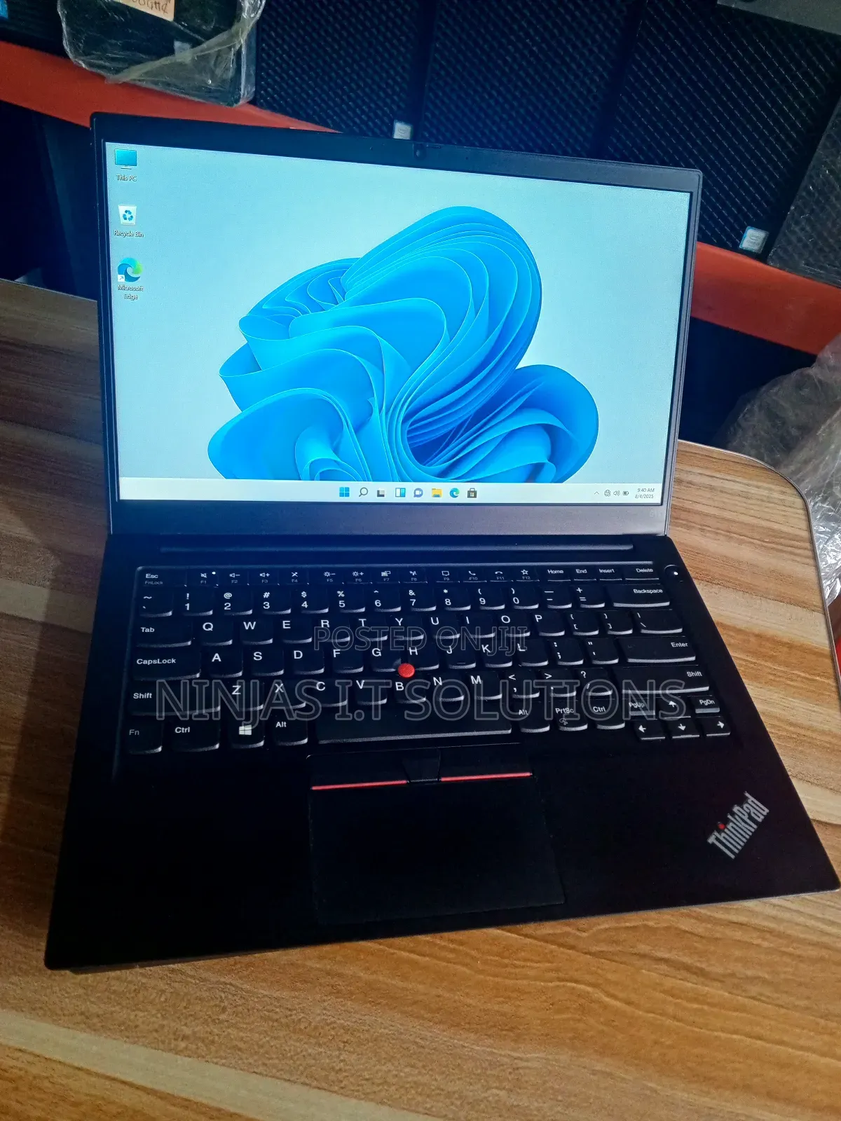 Laptop Lenovo ThinkPad E14 Gen 4 8GB AMD Ryzen 5 SSD 256GB
