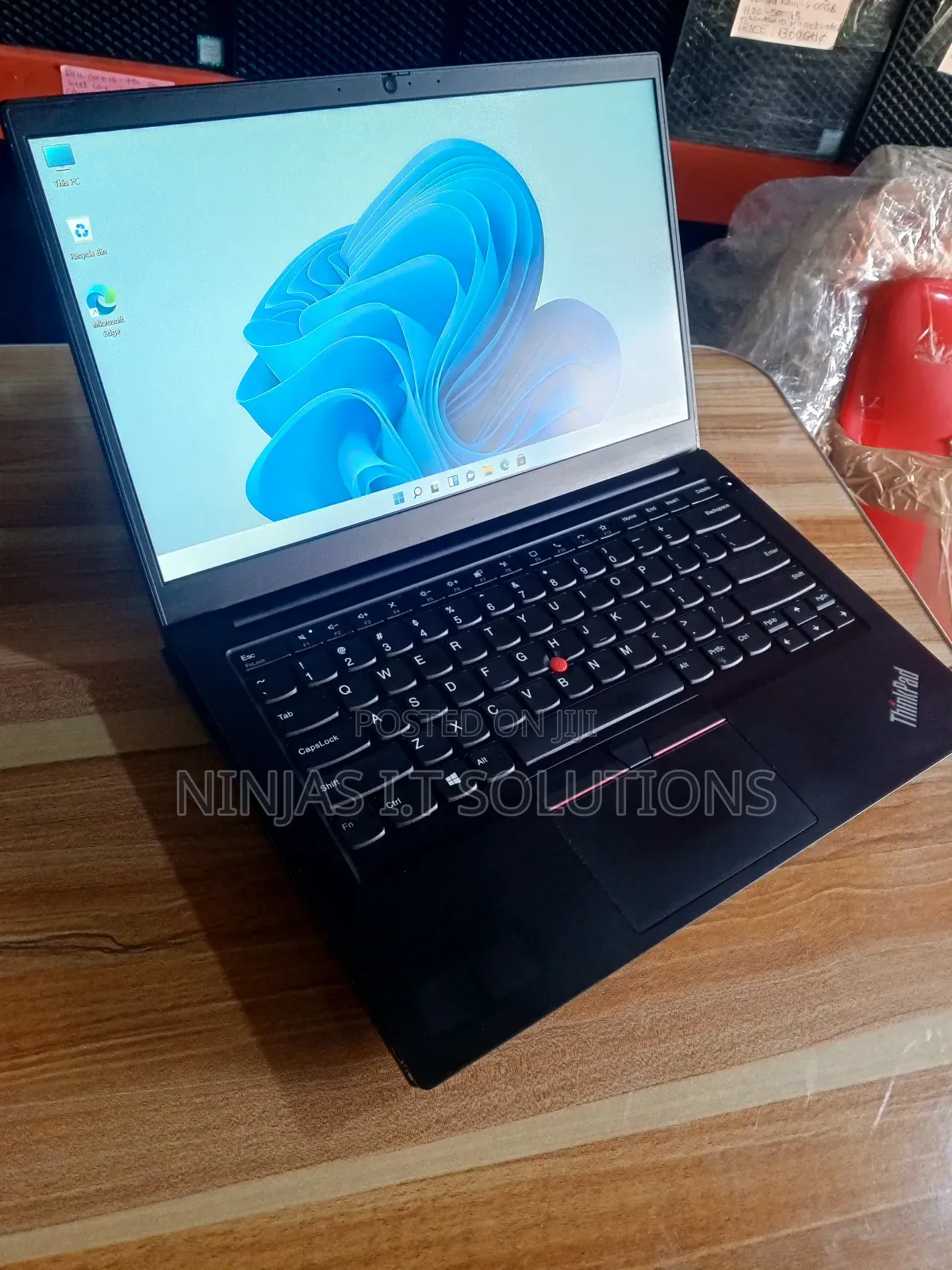 Laptop Lenovo ThinkPad E14 Gen 4 8GB AMD Ryzen 5 SSD 256GB