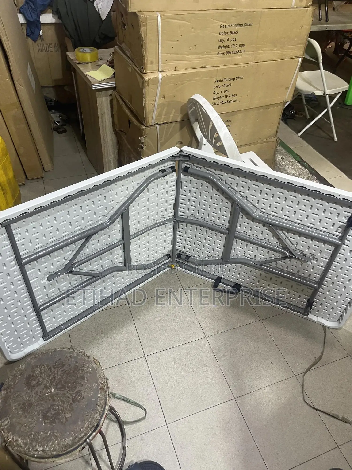 8-Seater Foldable Table