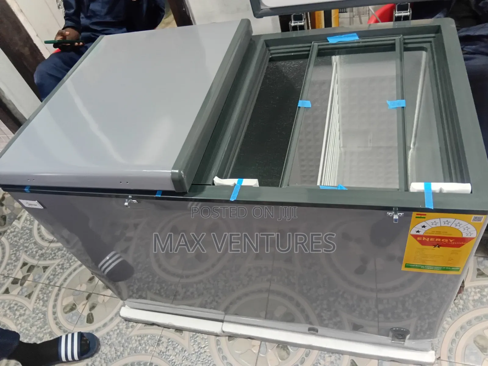 Energy Saving Gold Star 344l Energetic Chest Freezer Set