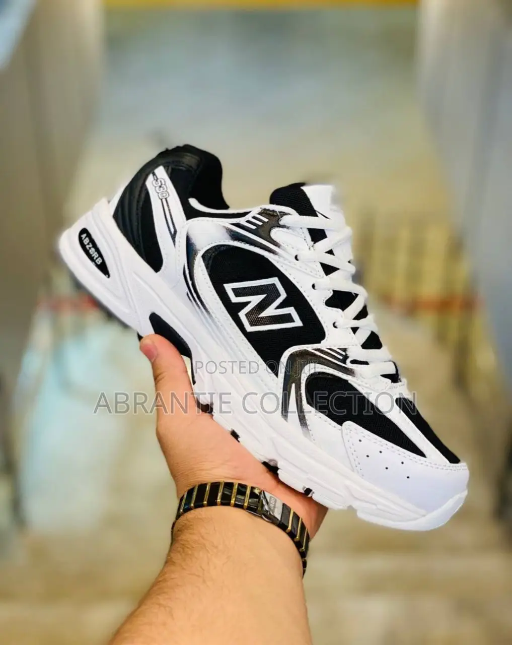 Authentic New Balance 530 Black/White Sneaker