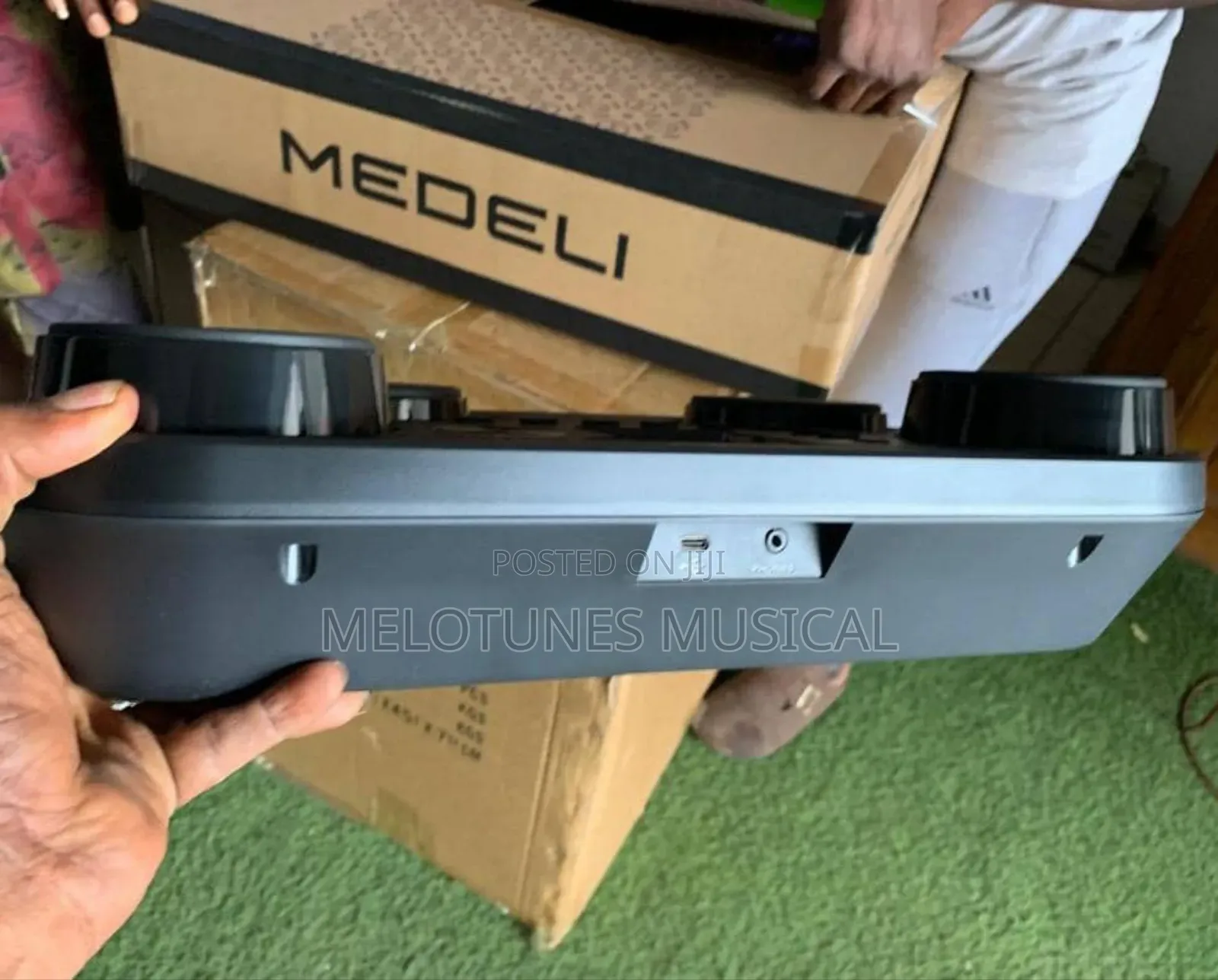 Medeli Dd112 Portable Tabletop Digital Drum Kit.