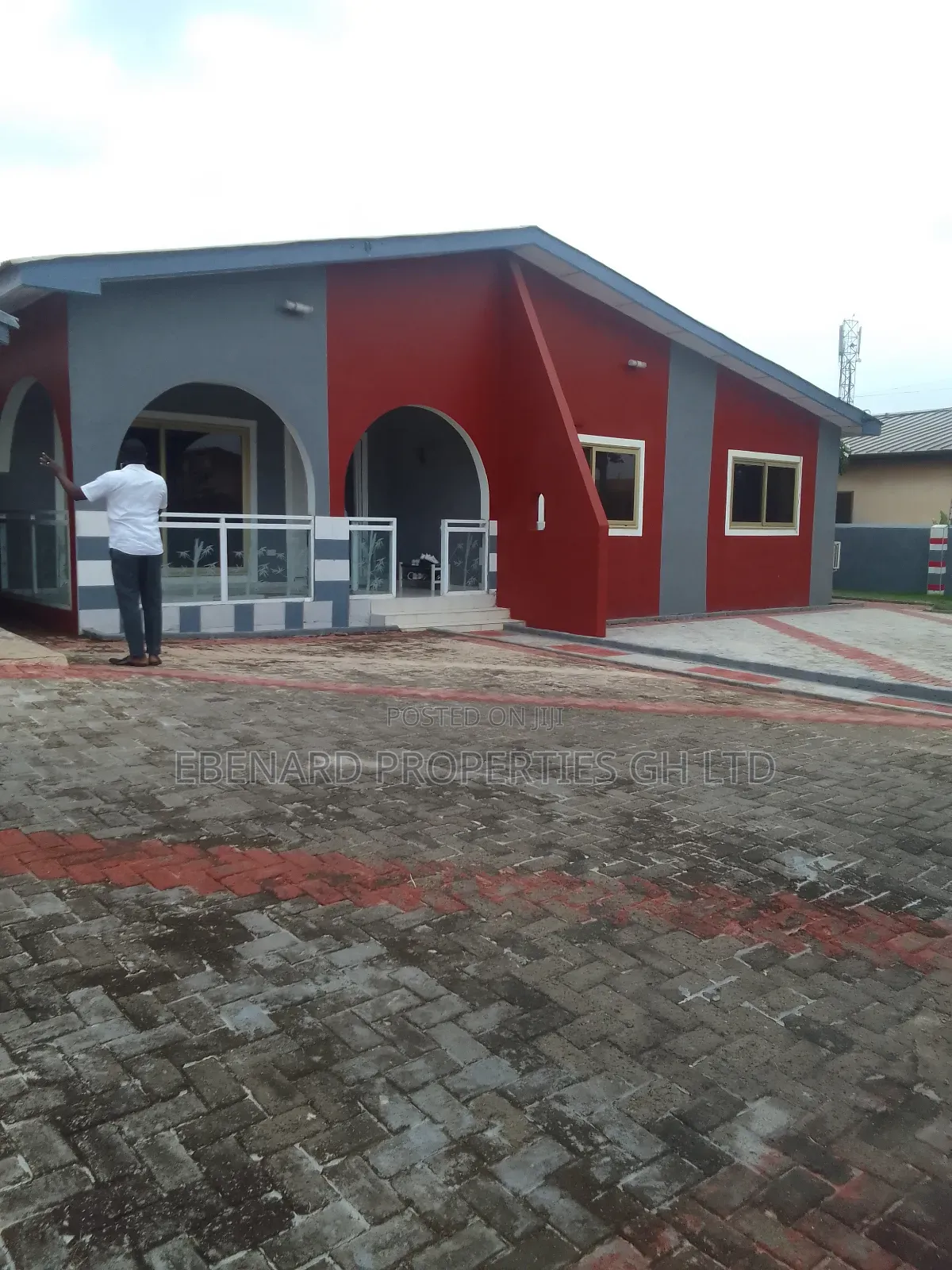3bdrm House in Ebenard Properties, Tema Metropolitan for rent