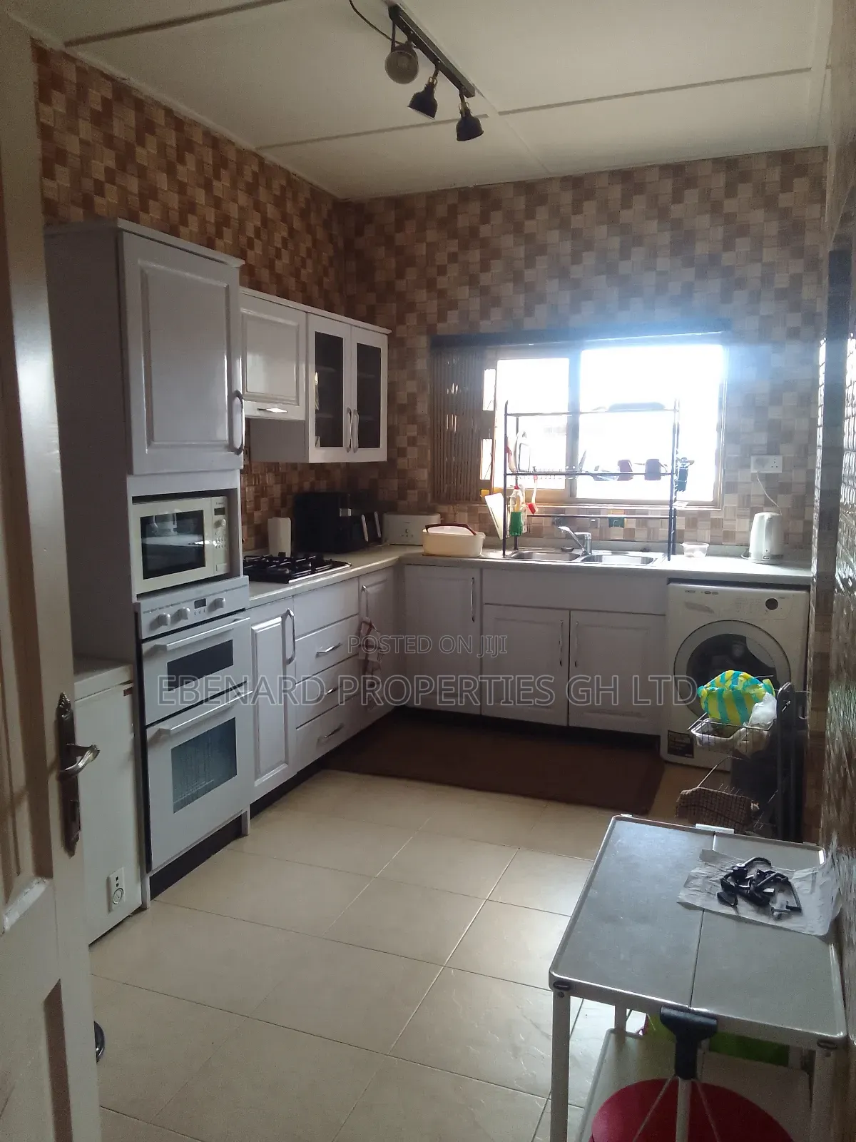 3bdrm House in Ebenard Properties, Tema Metropolitan for rent