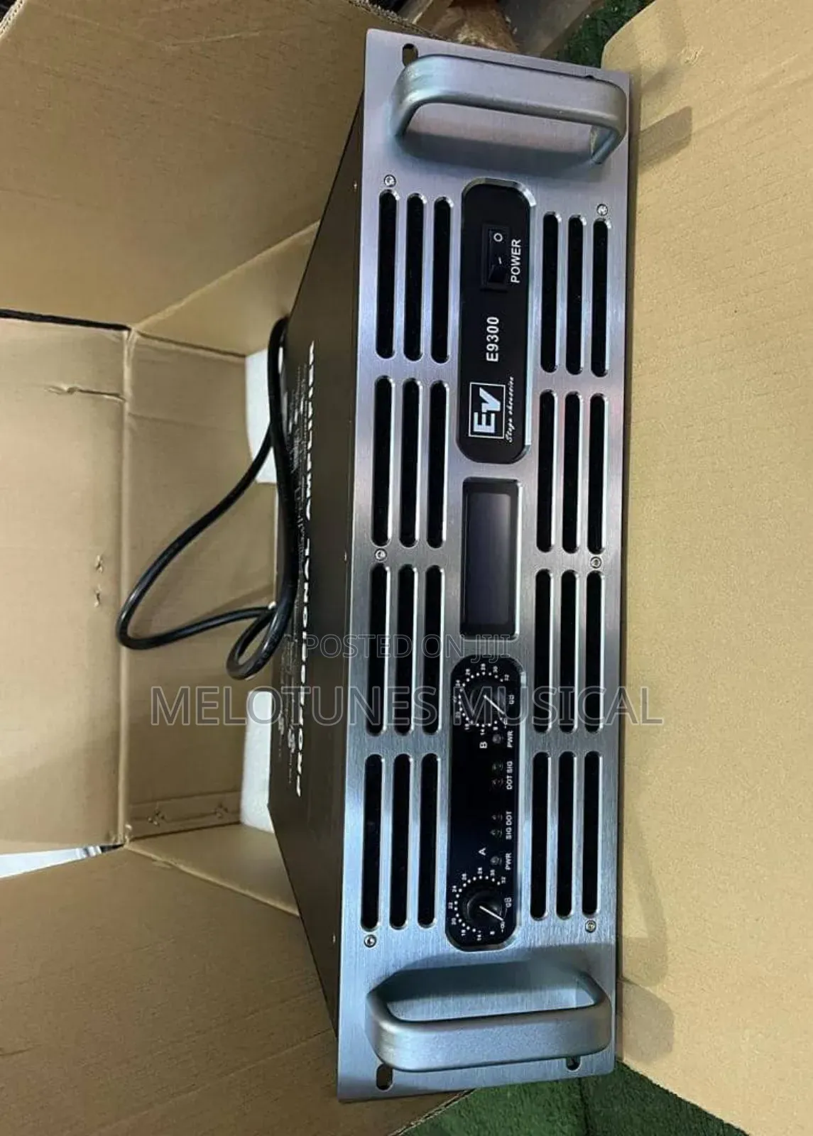 Electro-Voice (Ev) E9300 Power Amplifier.