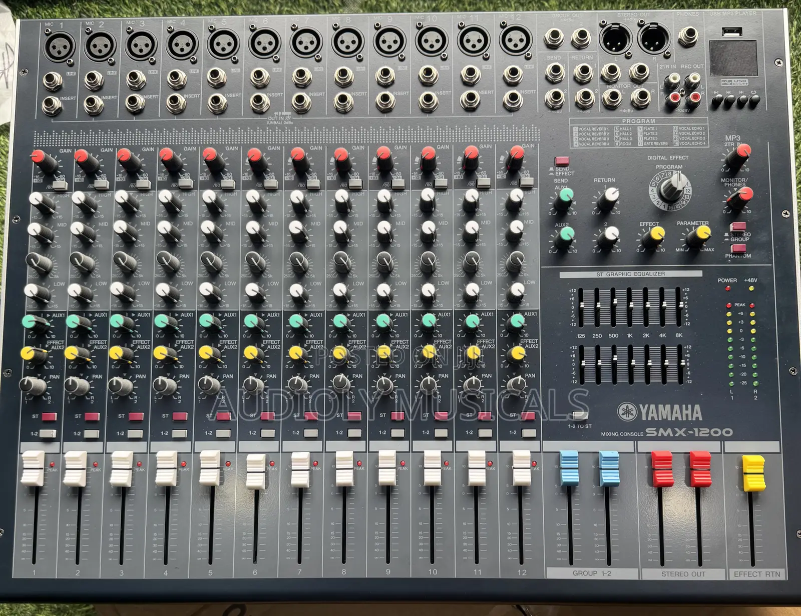 Yamaha SMX -12channel Raw Mixer