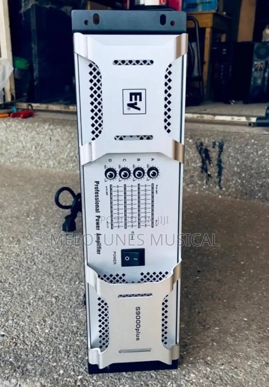 Electro-Voice (Ev) S9000plus Professional Power Amplifier.