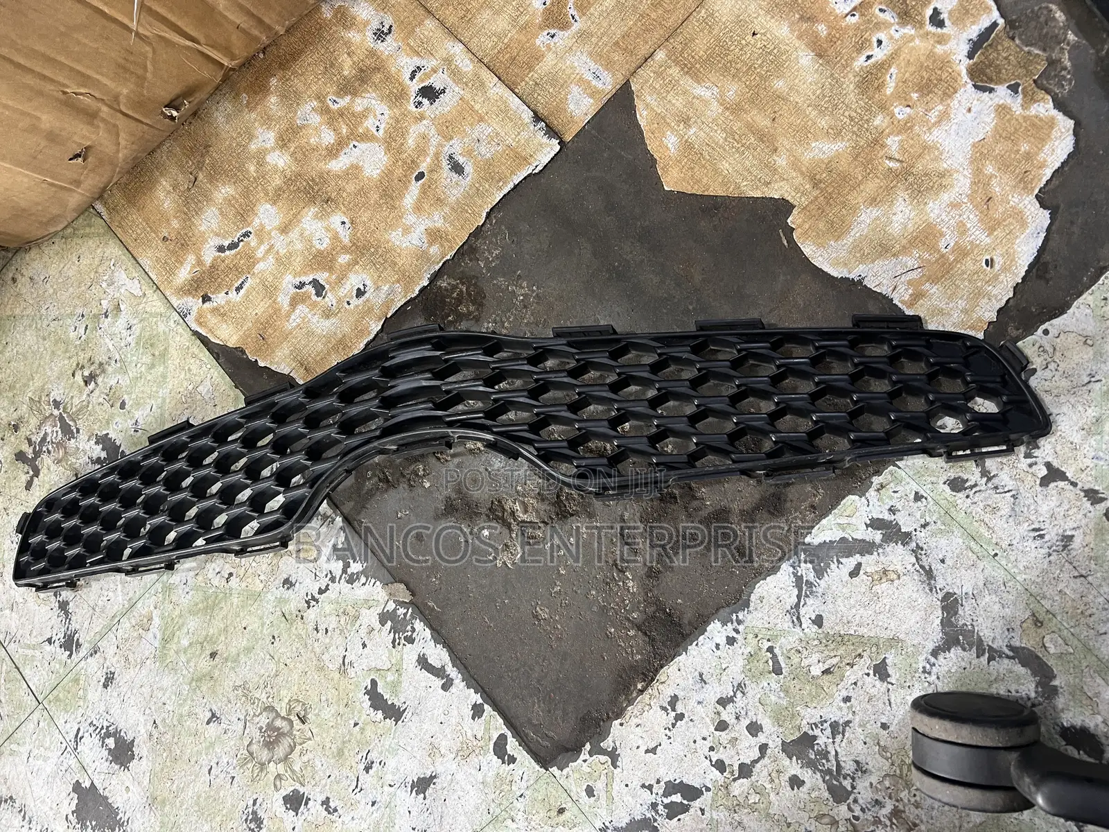 Toyota Vitz 2008-2011 Top Grille