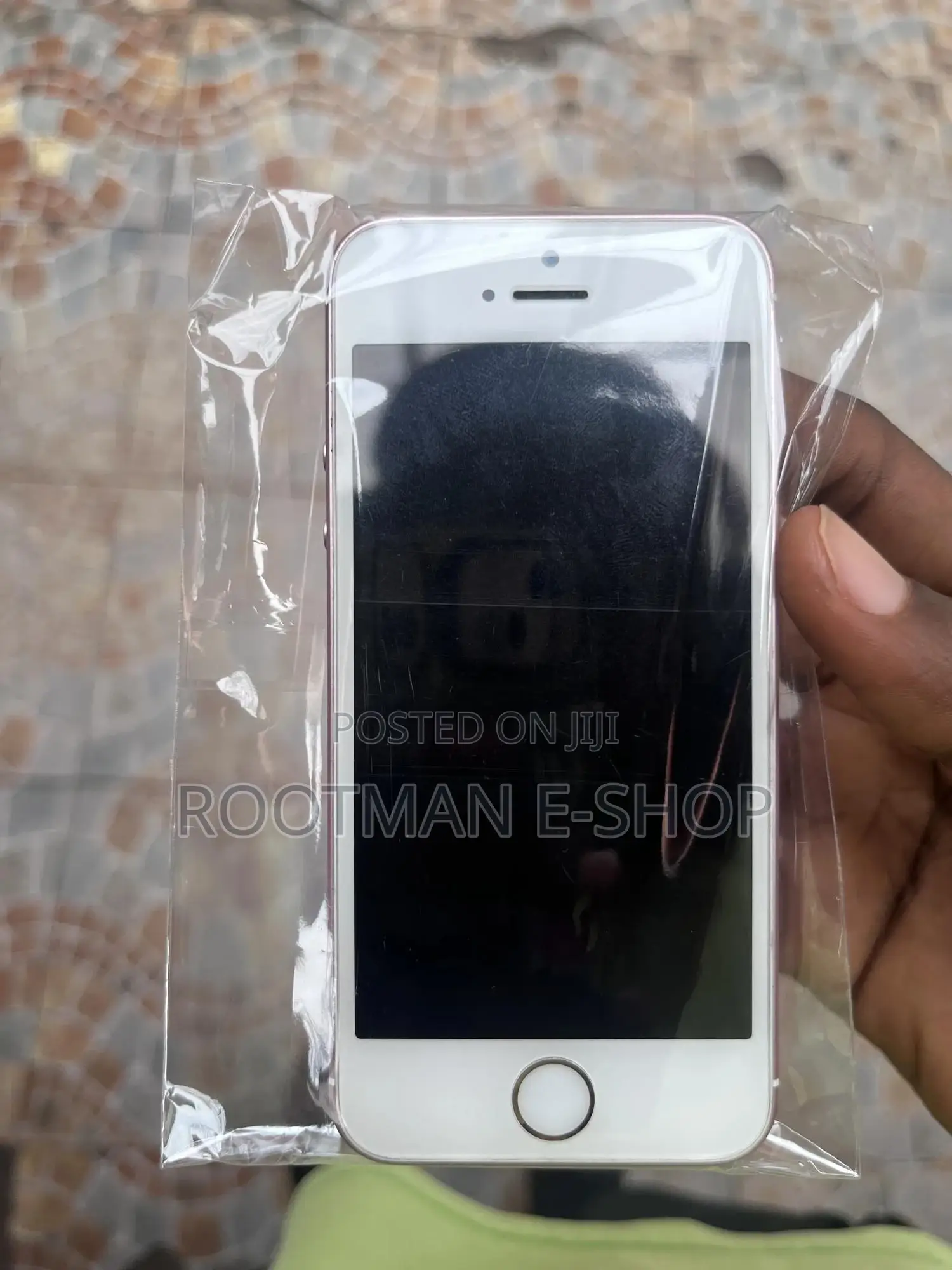 New Apple iPhone SE 64 GB White