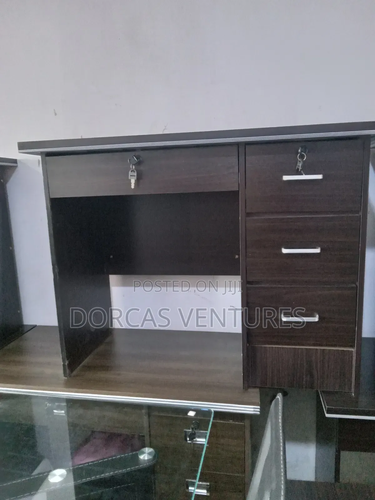 Thumbnail Computer Desk