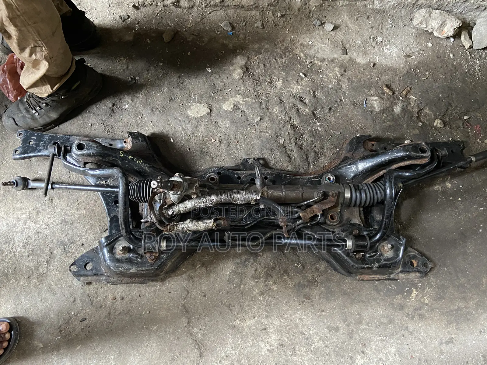 Pontiac Vibe Front Beam, Steering Rack and Stabiliser