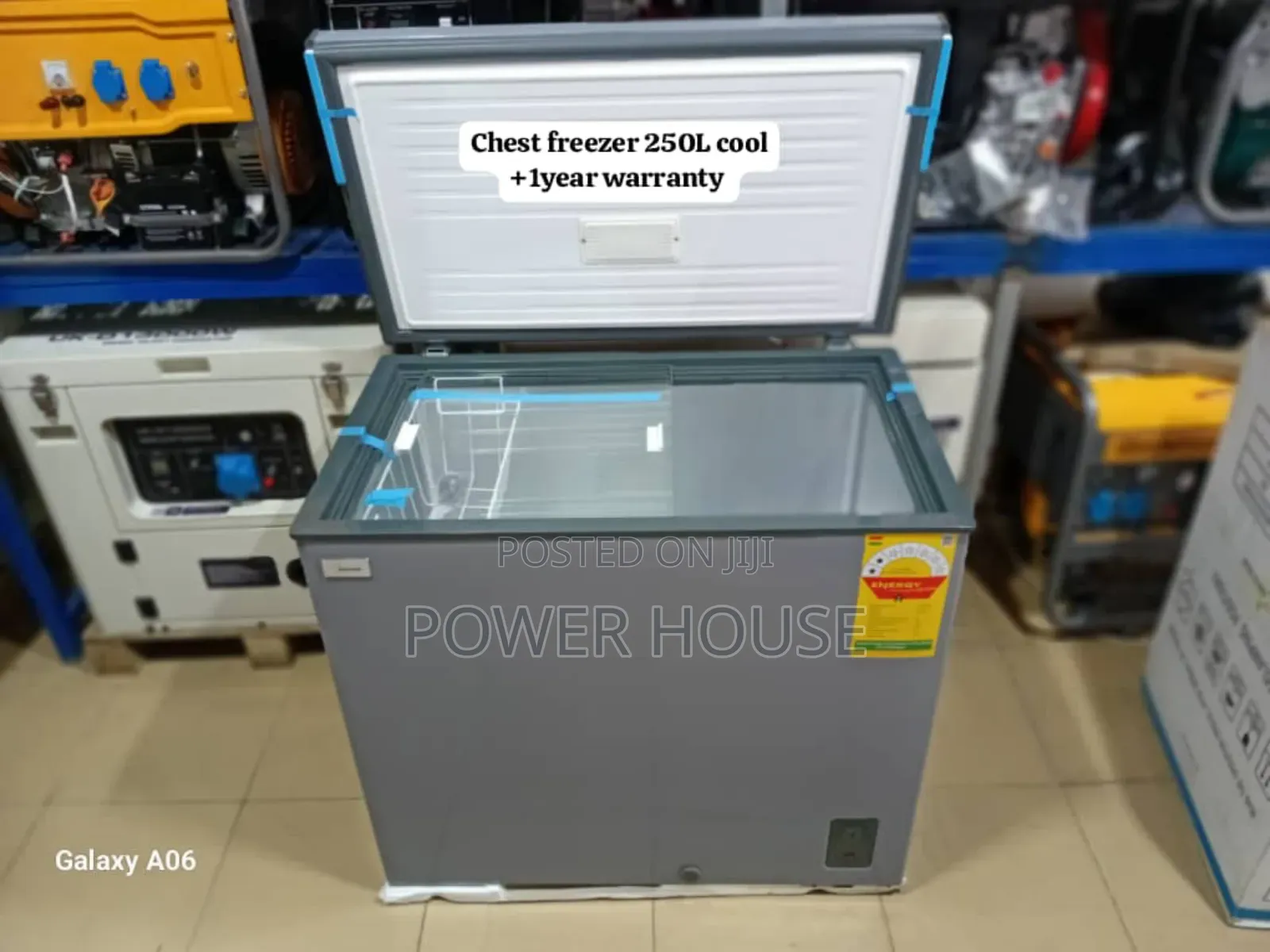 Frozen Delight Box Goldstar 250l Chest Freezer Cool