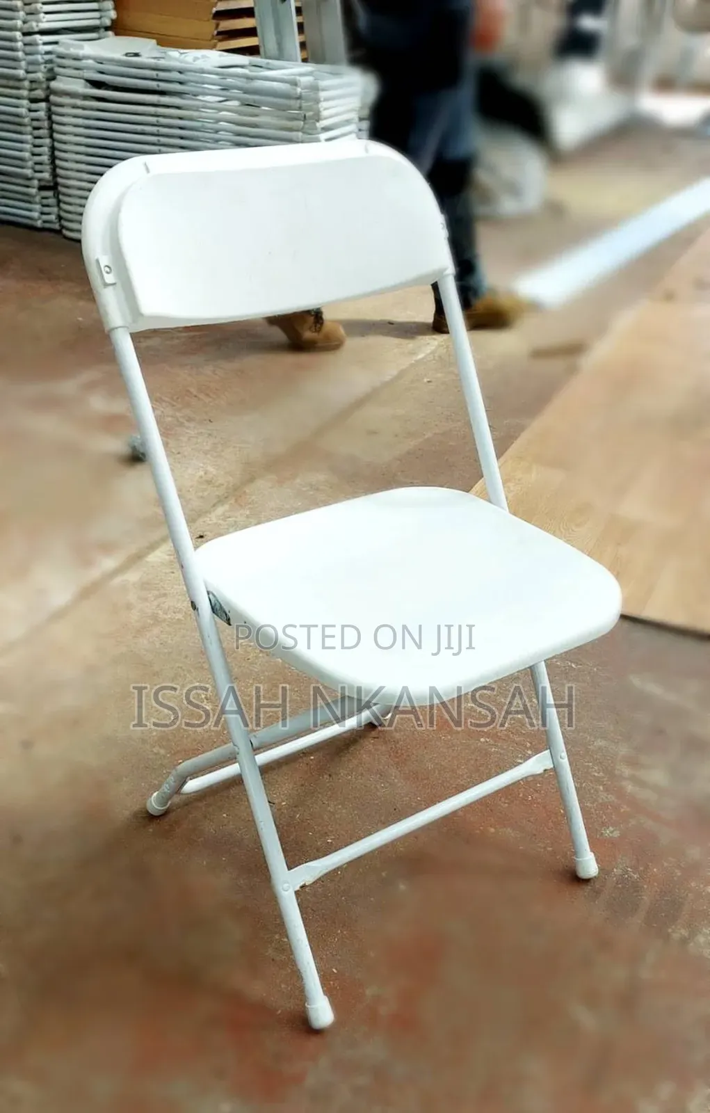 Plainsity 34 Square Foldable Table