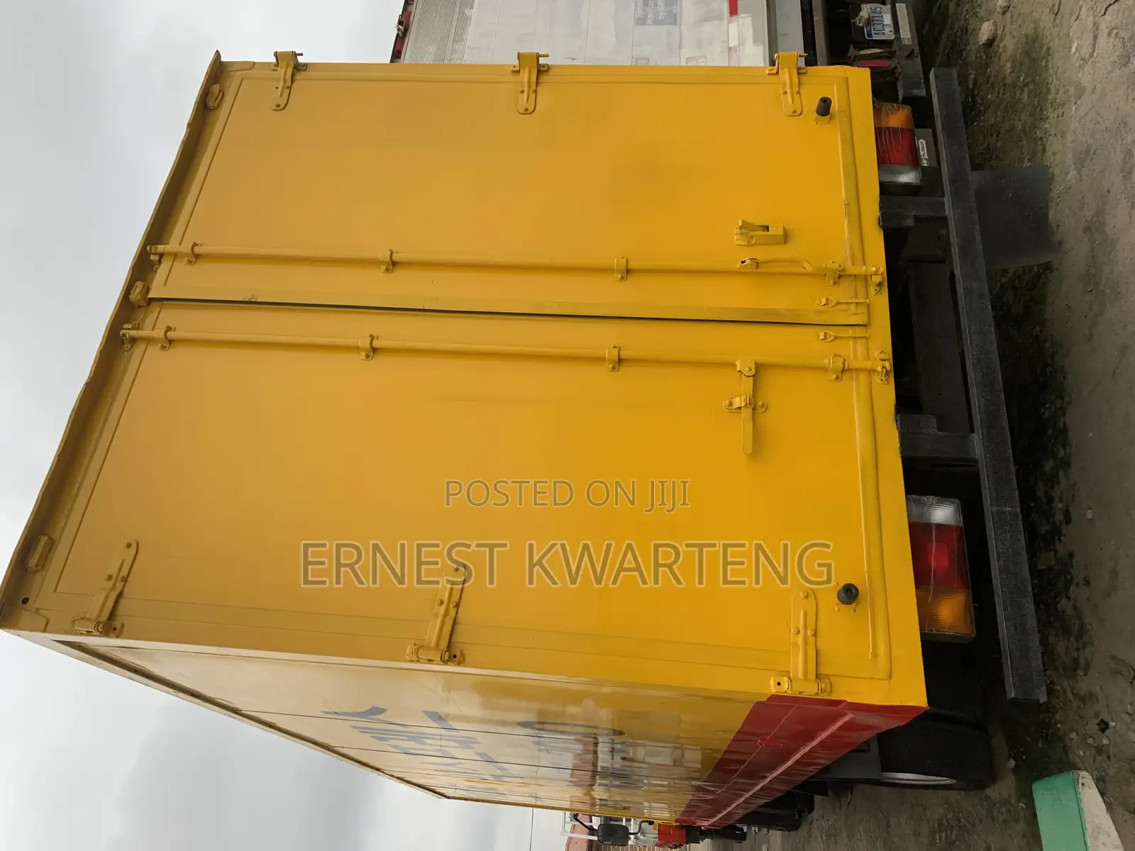 Container Truck