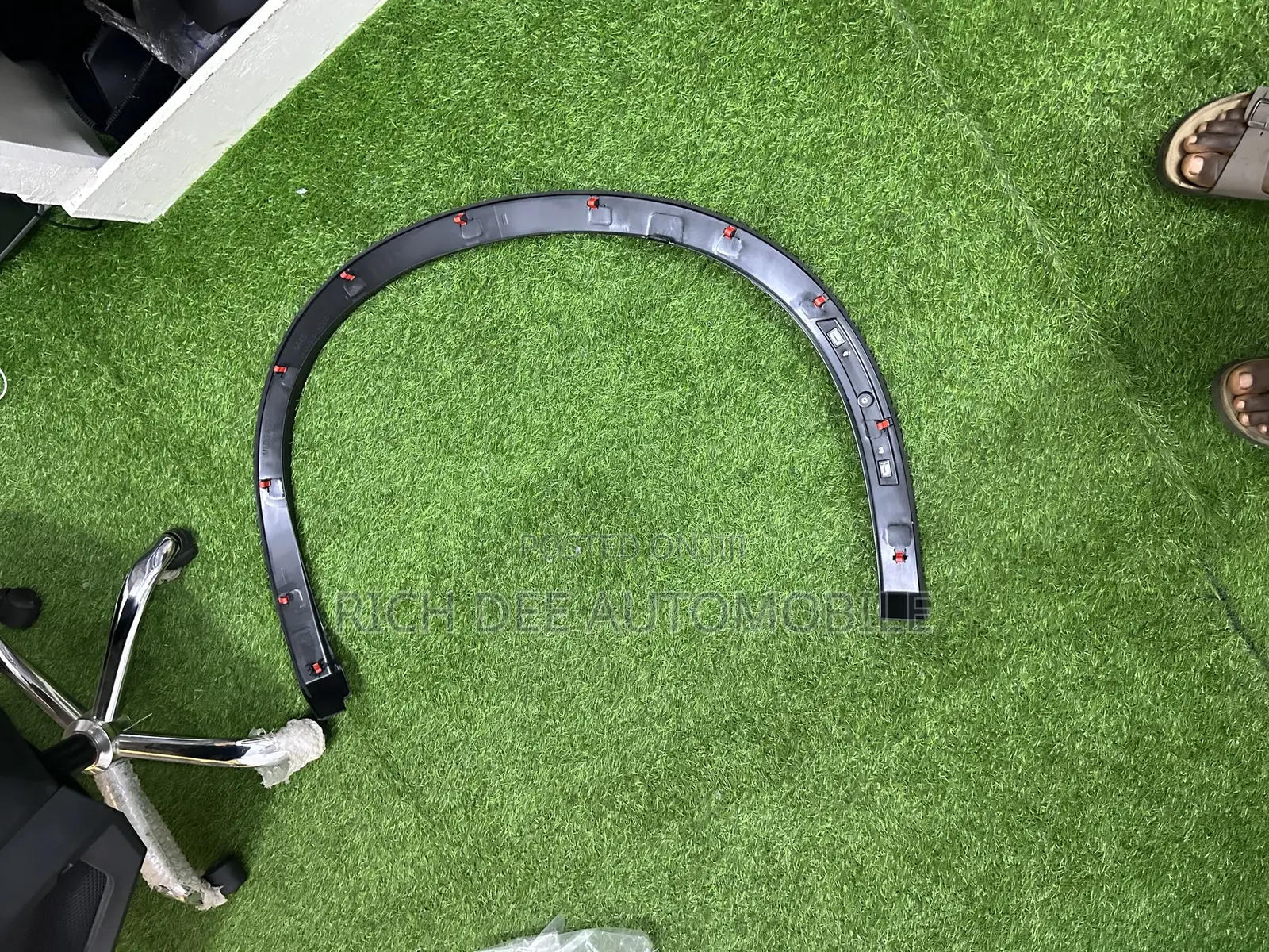 Outlander 2023 Fender Moulding