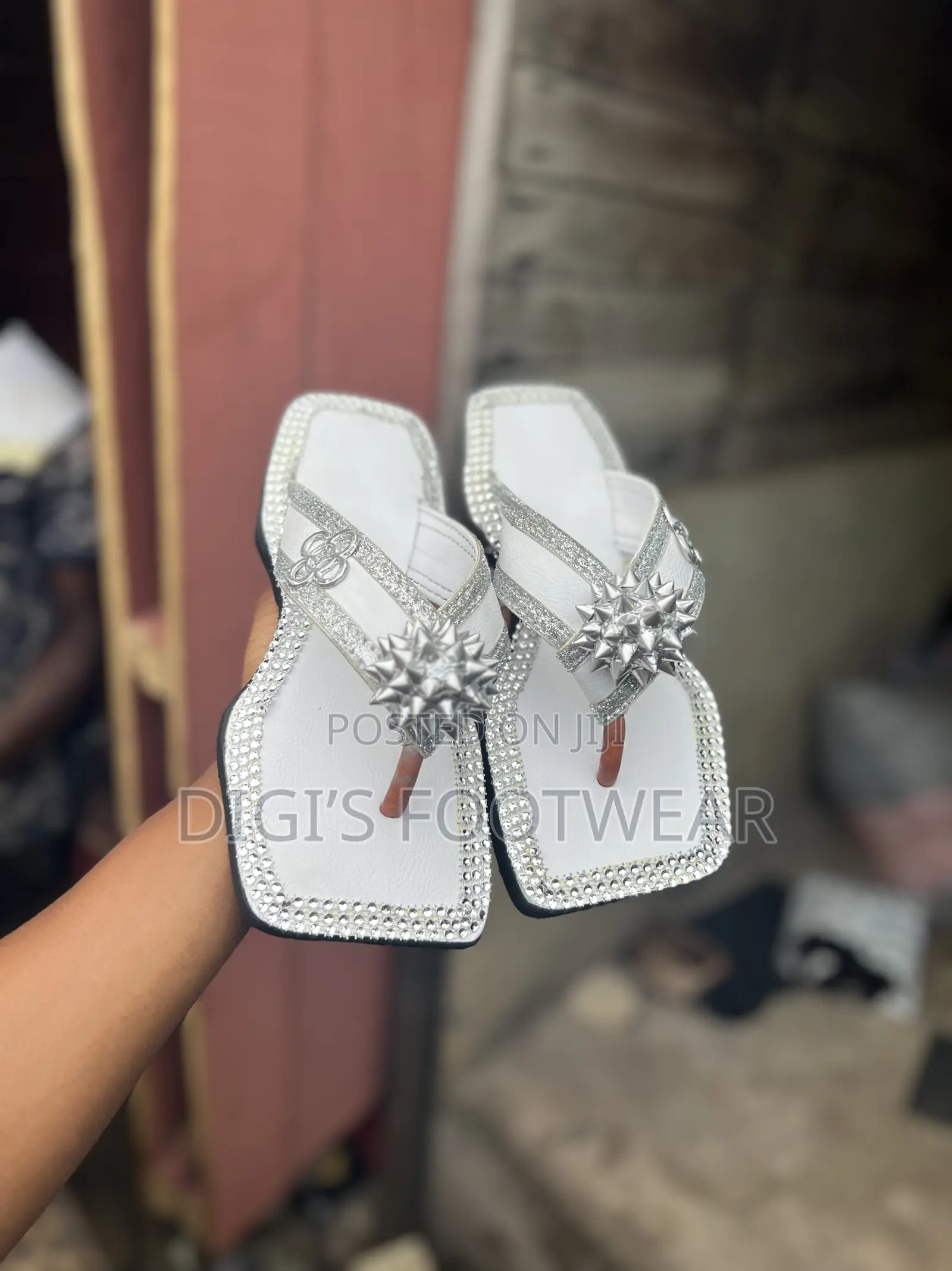 White Adinkra Modern Chawchaw/Ahenema Slipper