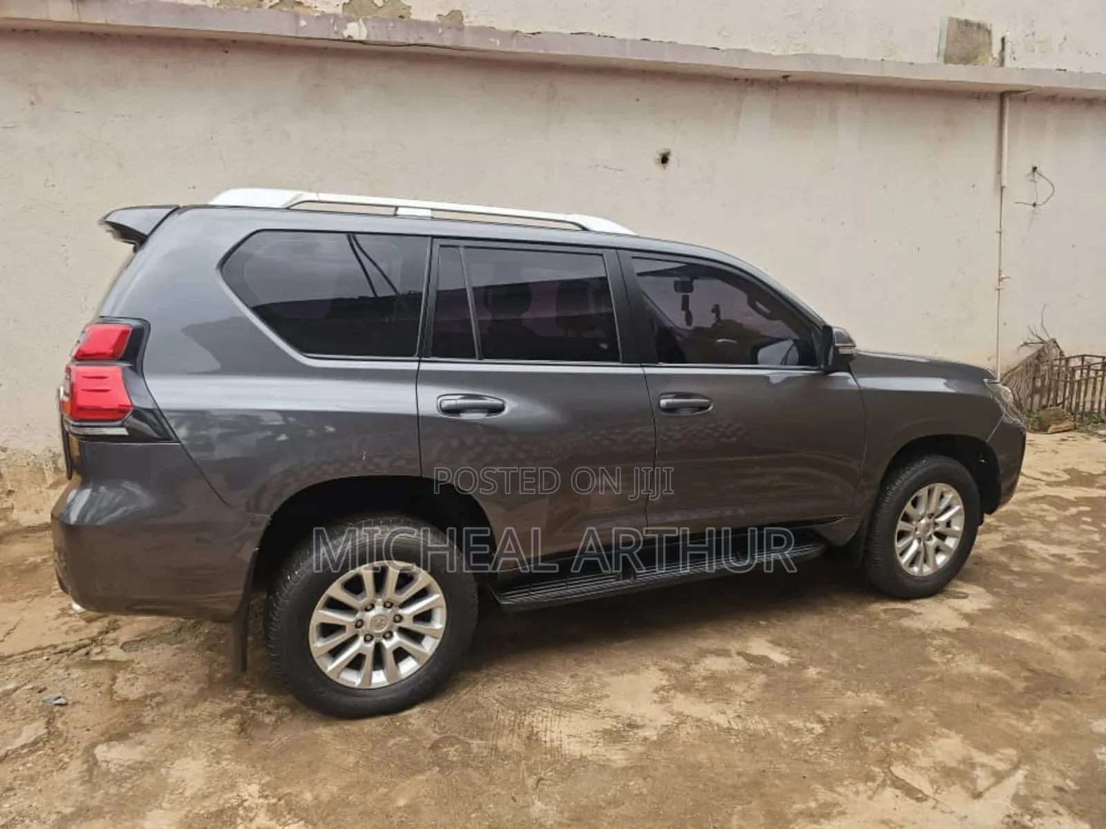 Toyota Land Cruiser Prado 2017 Gray